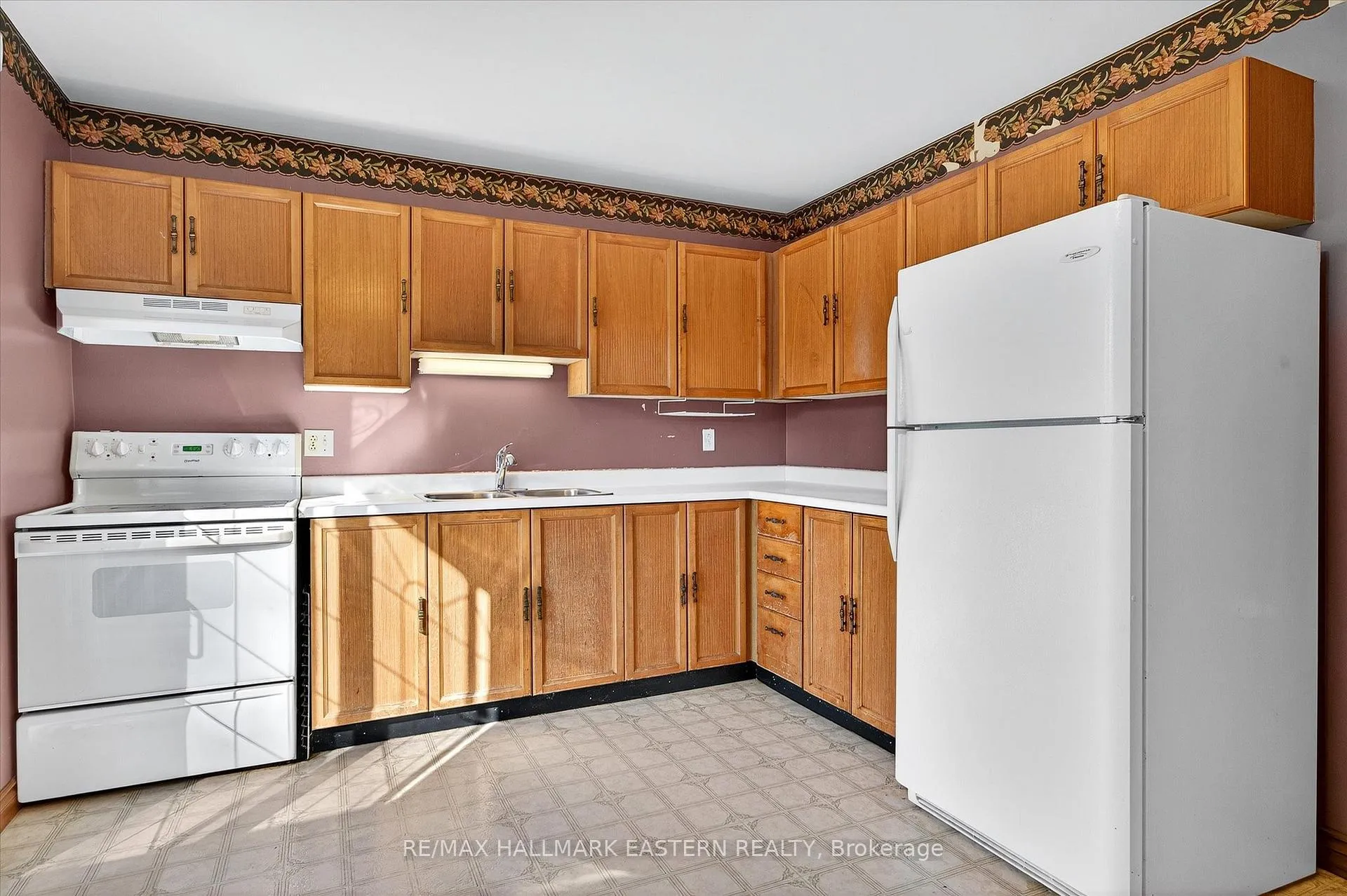 Photo 11 of 1200 Huntington Circle, Peterborough, Otonabee Ward 1 — HOMEH