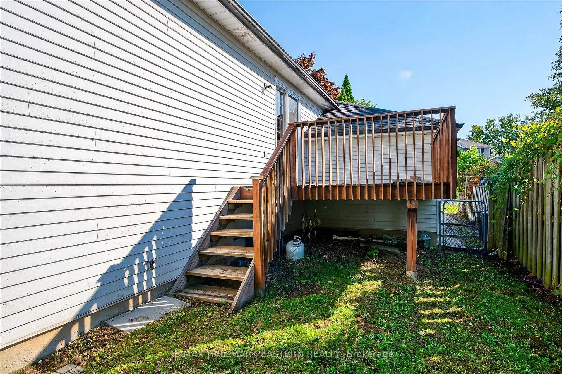 Photo 20 of 1200 Huntington Circle, Peterborough, Otonabee Ward 1 — HOMEH