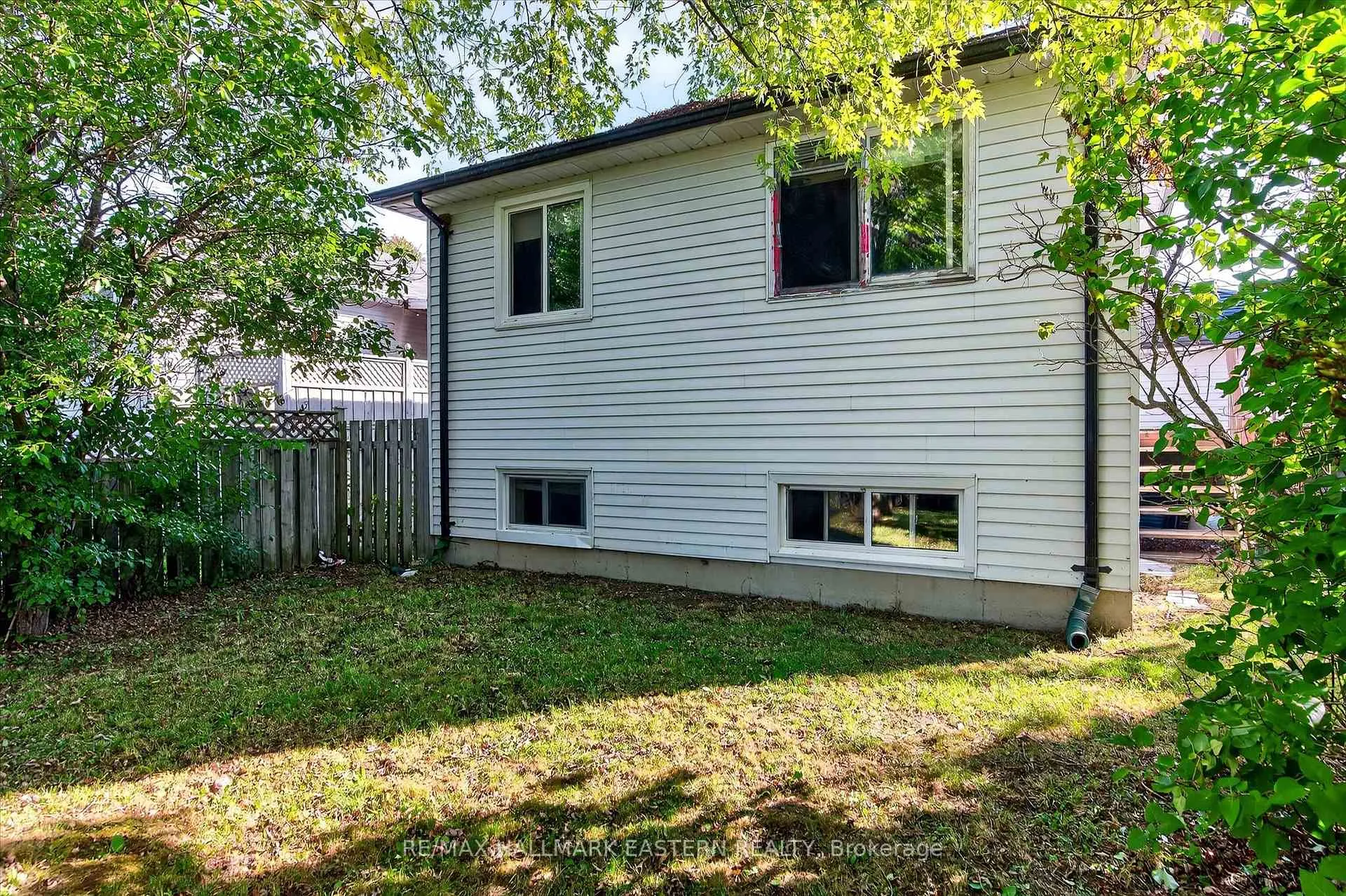 Photo 41 of 1200 Huntington Circle, Peterborough, Otonabee Ward 1 — HOMEH