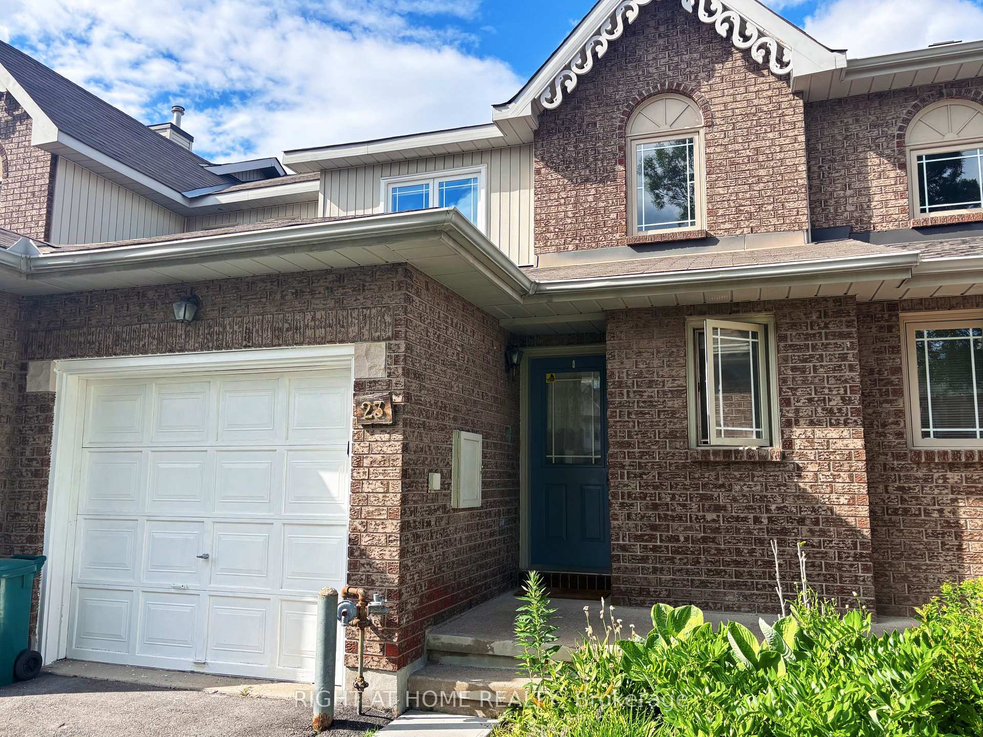 Photo 1 of 23 Harrington Court, Ottawa, Kanata - Kanata Lakes/Heritage Hills — HOMEH