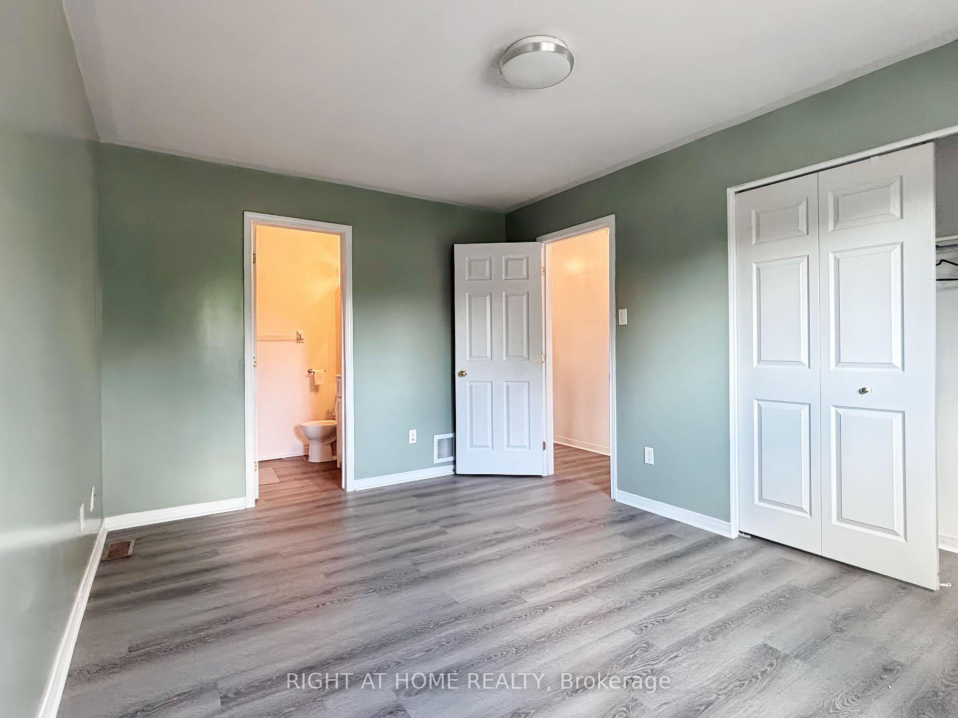Photo 14 of 23 Harrington Court, Ottawa, Kanata - Kanata Lakes/Heritage Hills — HOMEH