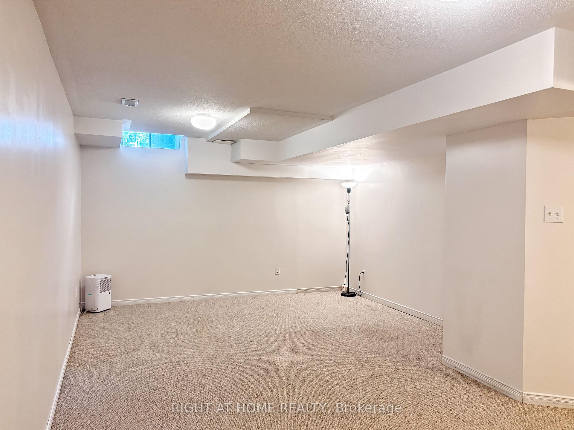 Photo 21 of 23 Harrington Court, Ottawa, Kanata - Kanata Lakes/Heritage Hills — HOMEH