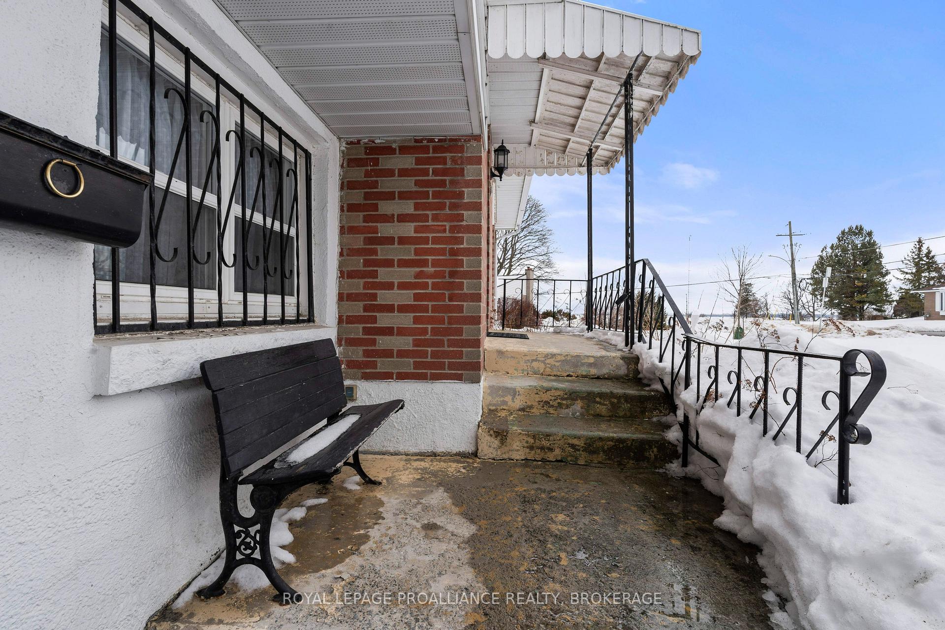 Photo 6 of 3 Fairfield Boulevard, Loyalist, Amherstview — HOMEH