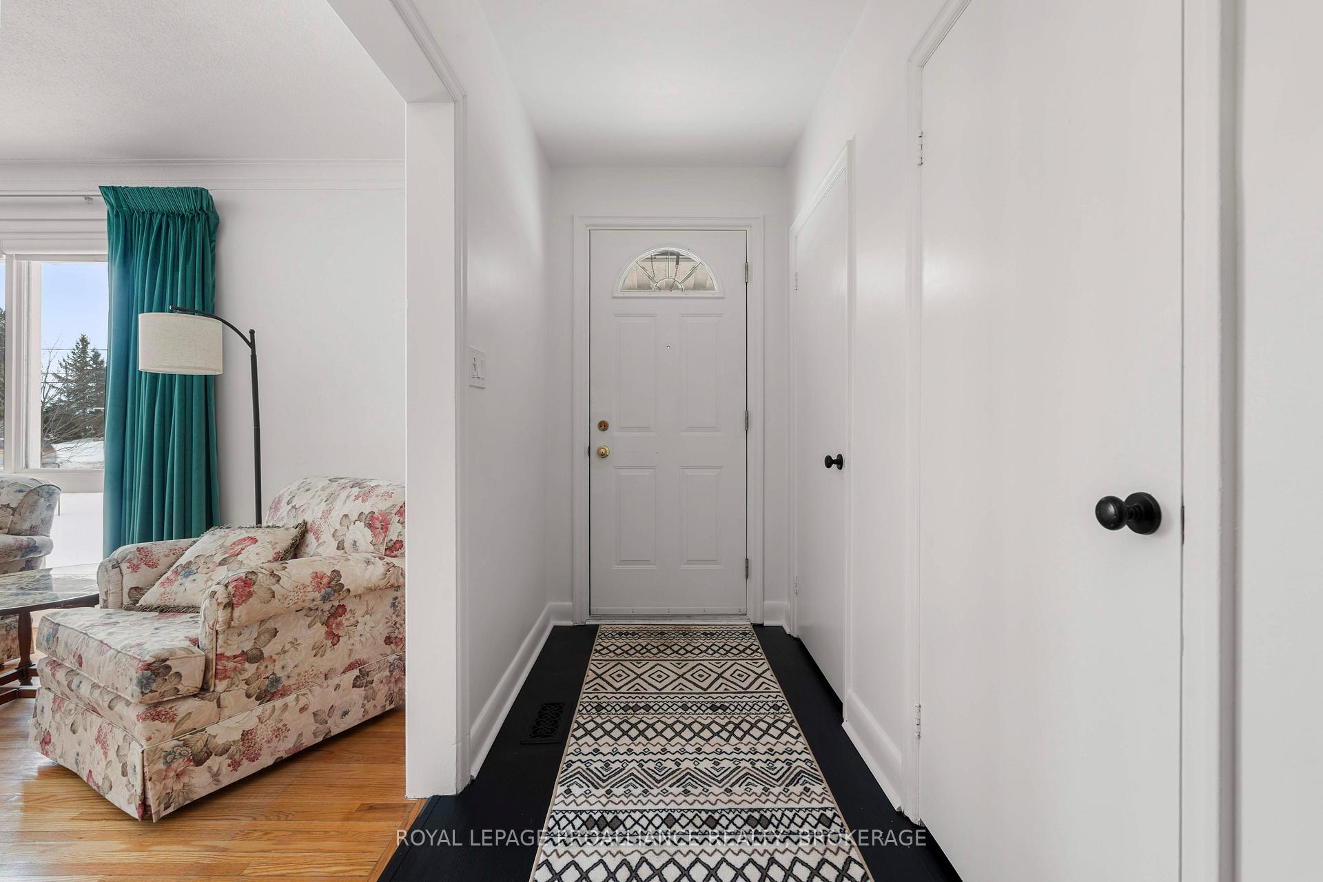 Photo 7 of 3 Fairfield Boulevard, Loyalist, Amherstview — HOMEH