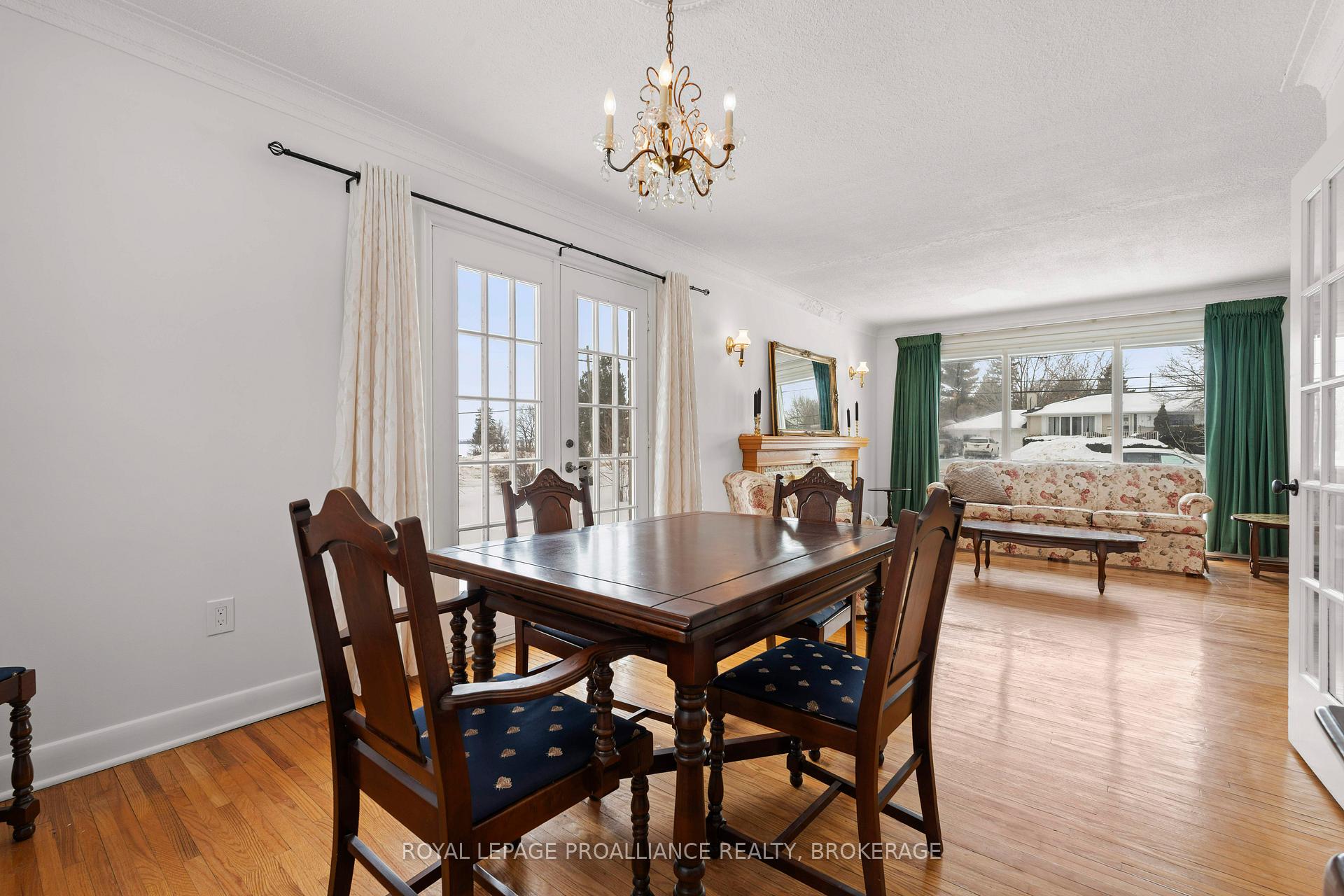 Photo 14 of 3 Fairfield Boulevard, Loyalist, Amherstview — HOMEH