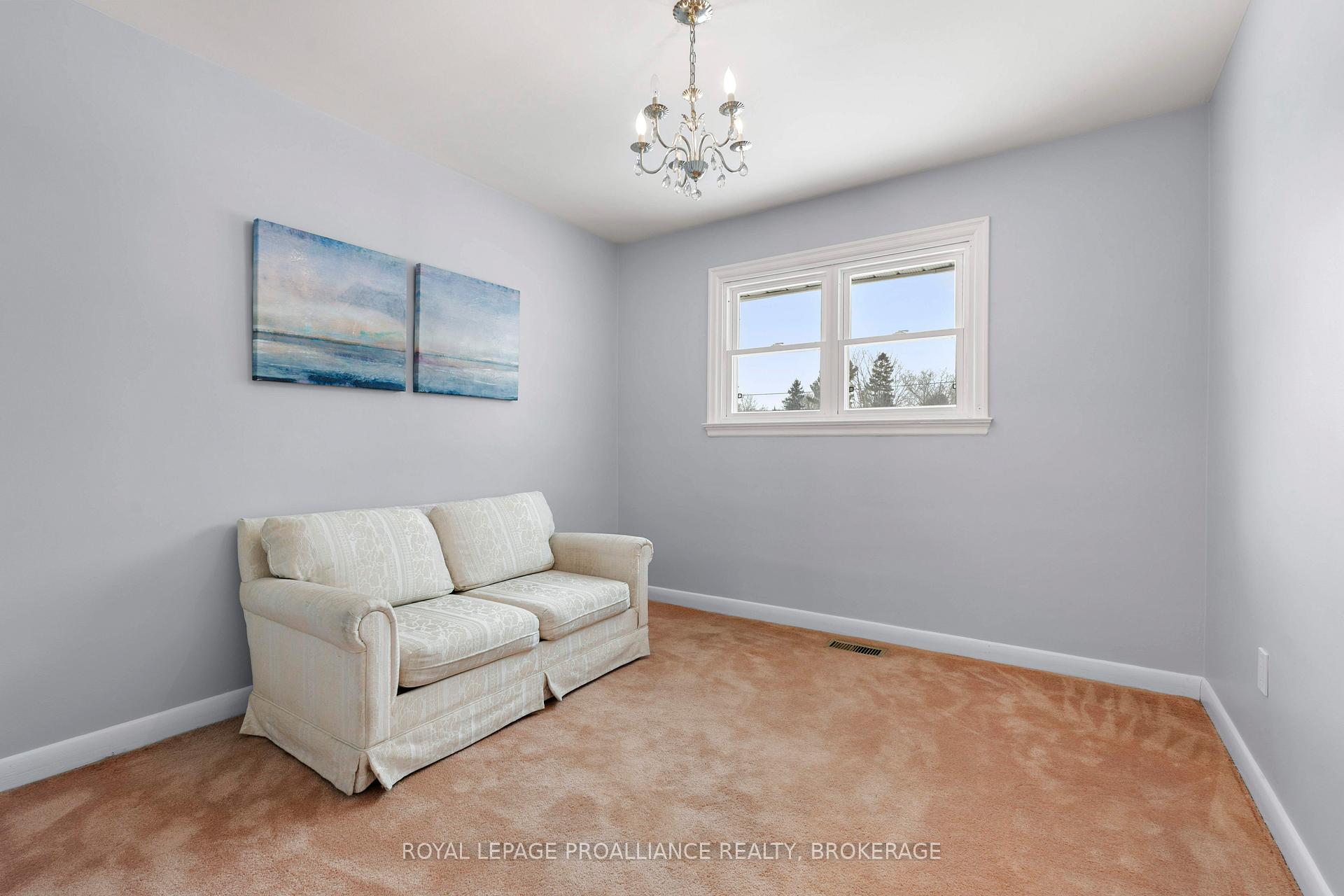 Photo 27 of 3 Fairfield Boulevard, Loyalist, Amherstview — HOMEH