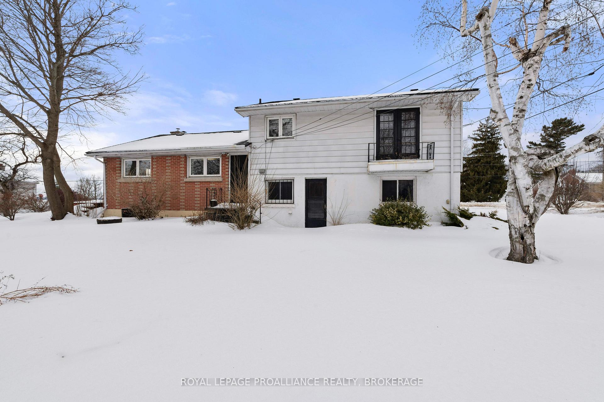 Photo 28 of 3 Fairfield Boulevard, Loyalist, Amherstview — HOMEH