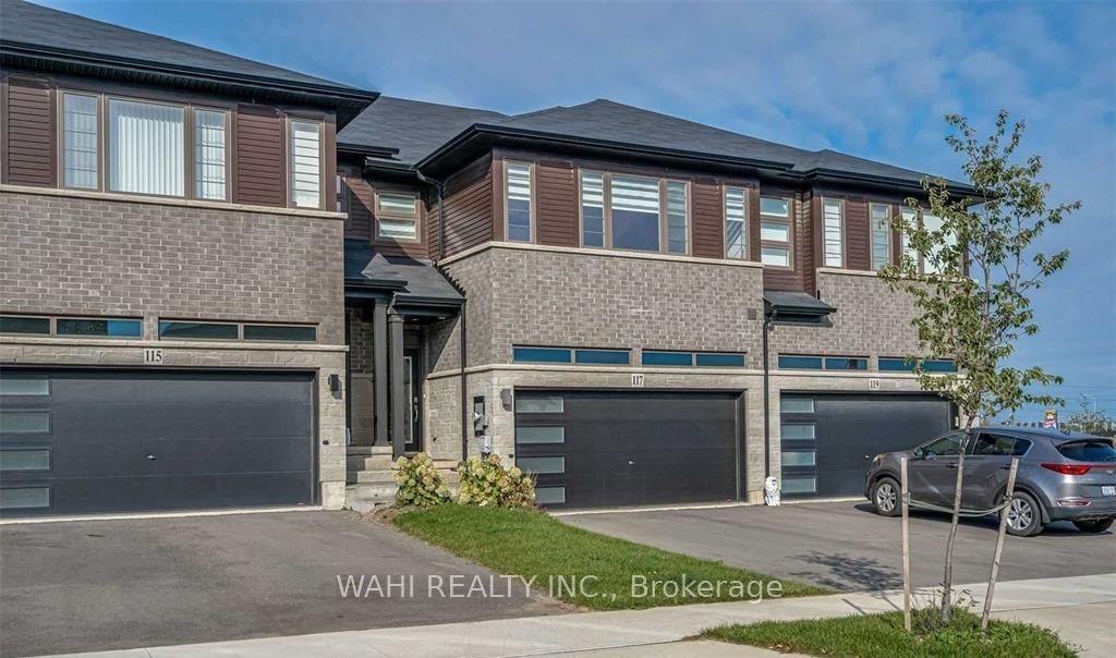 Photo 2 of 117 Greenwich Avenue, Hamilton, Stoney Creek Mountain — HOMEH