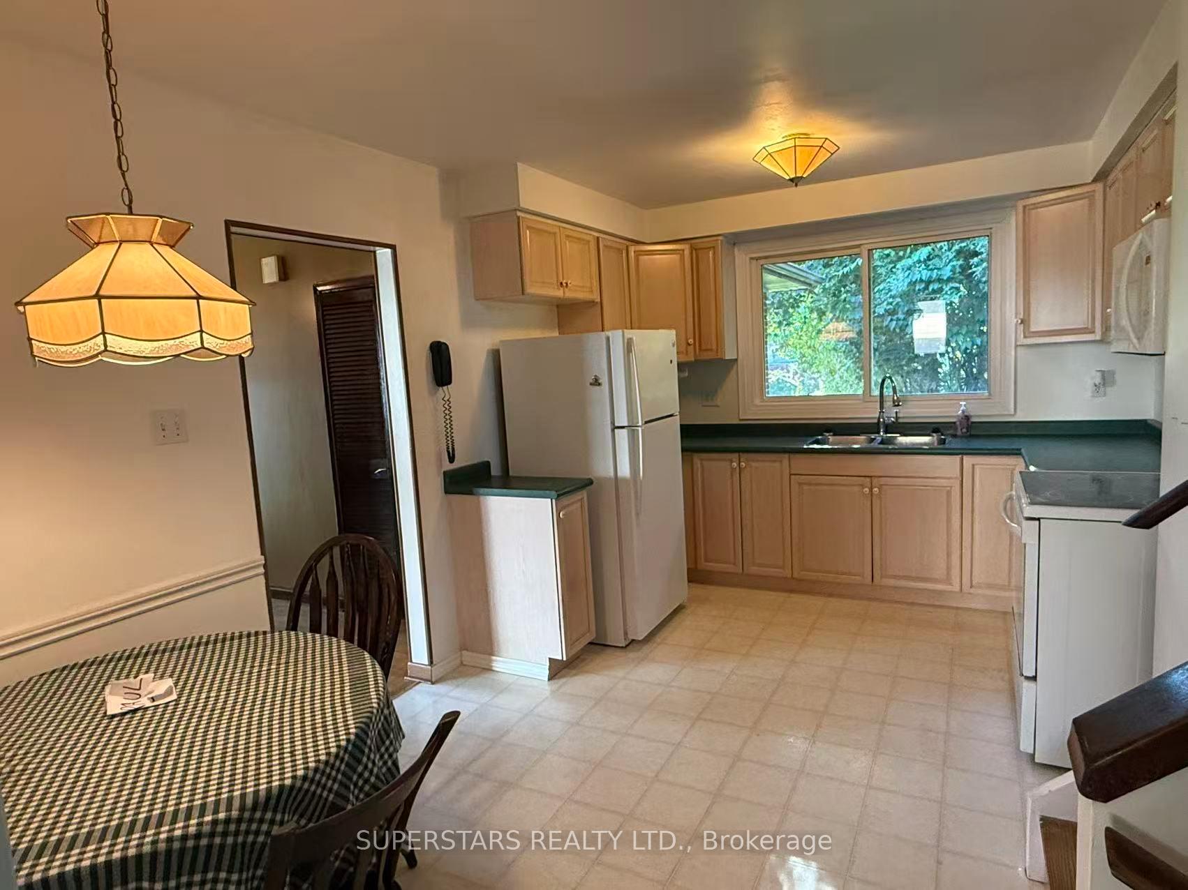 Photo 11 of 31 Fred Varley Drive, Markham, Unionville — HOMEH