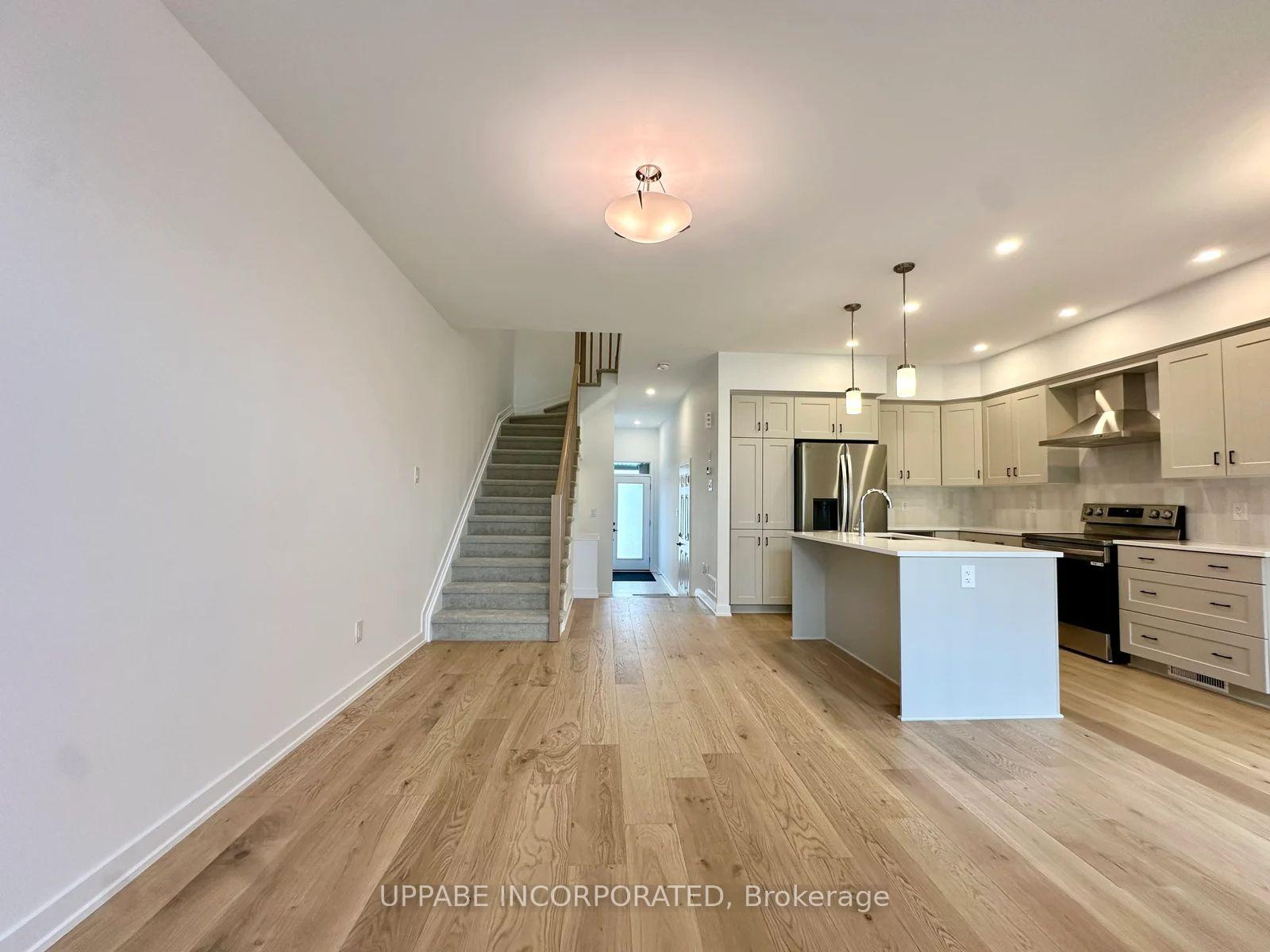 Photo 3 of 171 Bliss Crescent, Ottawa, Kanata - Emerald Meadows/Trailwest — HOMEH