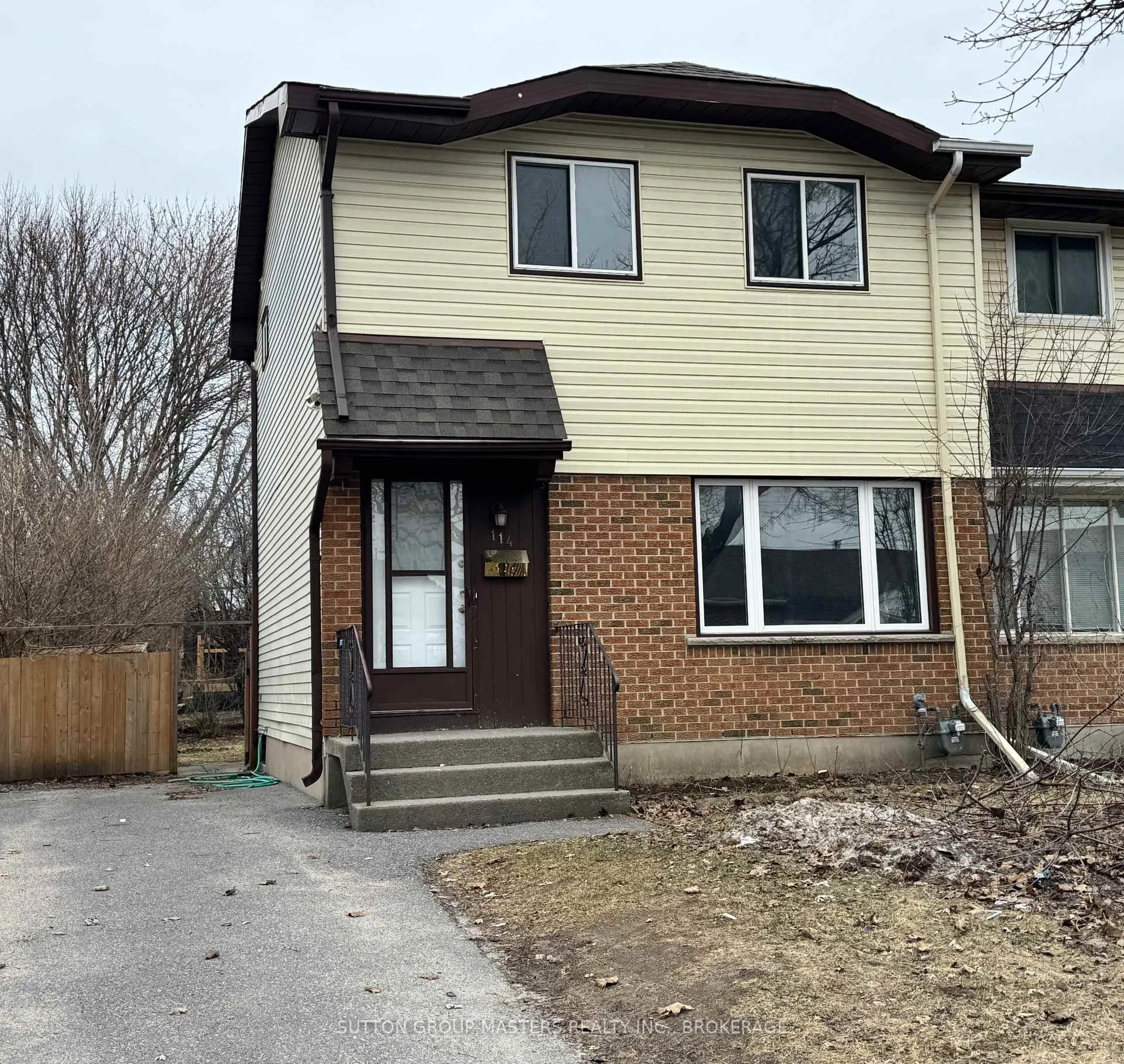 Front of 114 Wycliffe Crescent