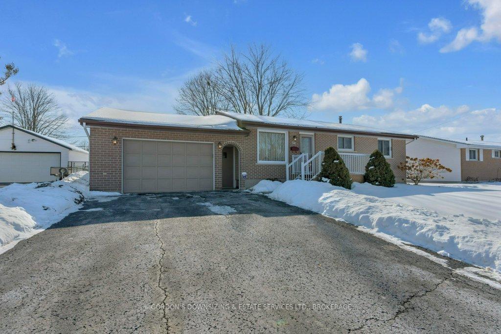 Photo 2 of 34 Asbury Road, Loyalist, Amherstview — HOMEH