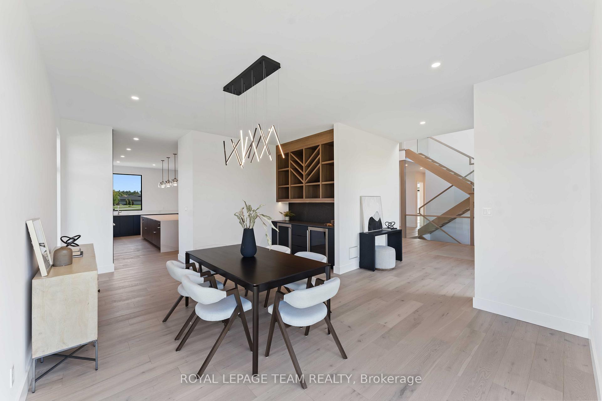 Photo 2 of 148 Dunblane Way, Ottawa, Manotick Village & Manotick Estates — HOMEH