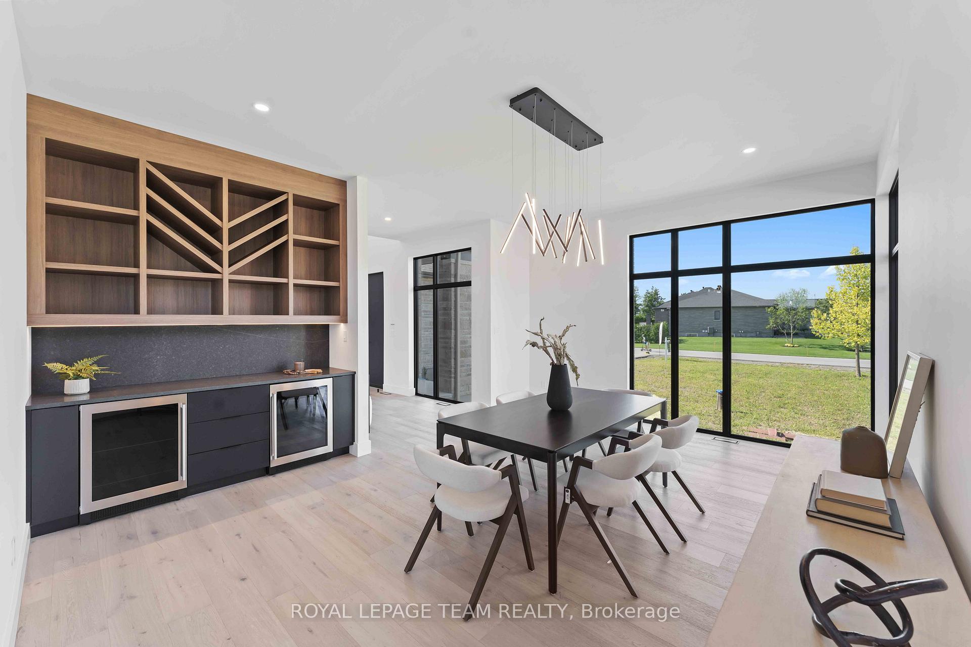 Photo 9 of 148 Dunblane Way, Ottawa, Manotick Village & Manotick Estates — HOMEH