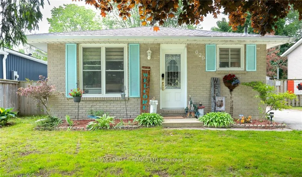 Front of 629 Scott Street