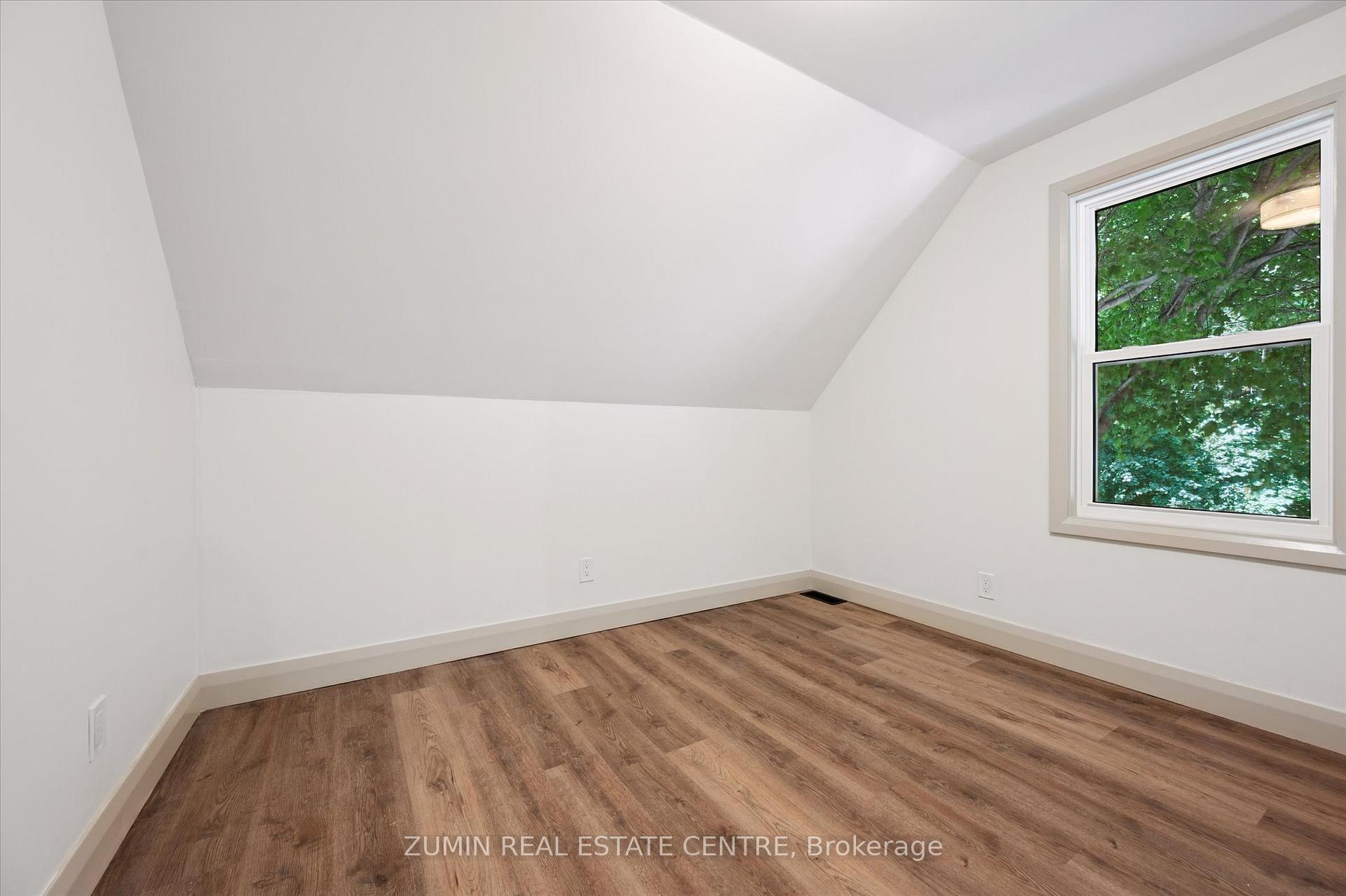 Photo 20 of 196 Kent Avenue, Kitchener — HOMEH