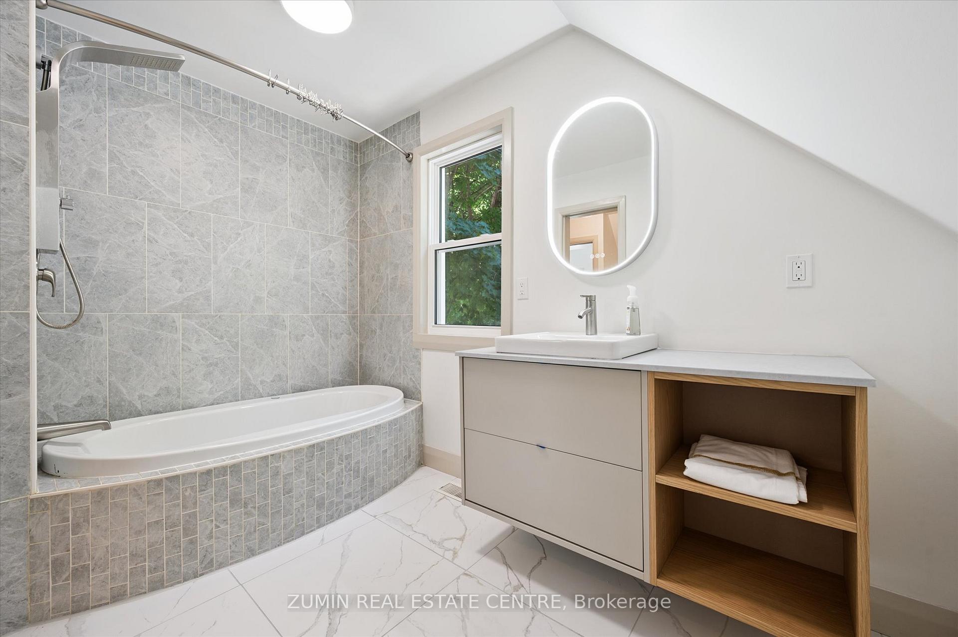 Photo 22 of 196 Kent Avenue, Kitchener — HOMEH