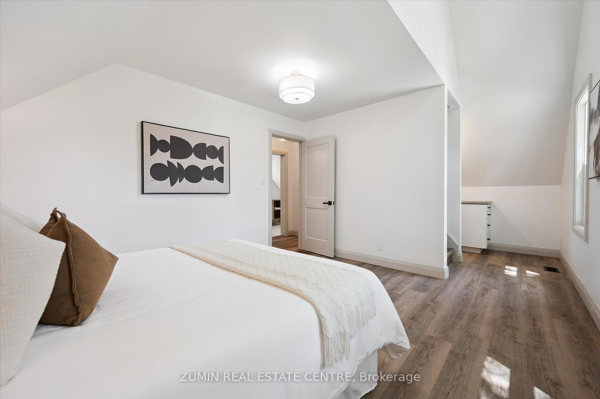 Photo 25 of 196 Kent Avenue, Kitchener — HOMEH