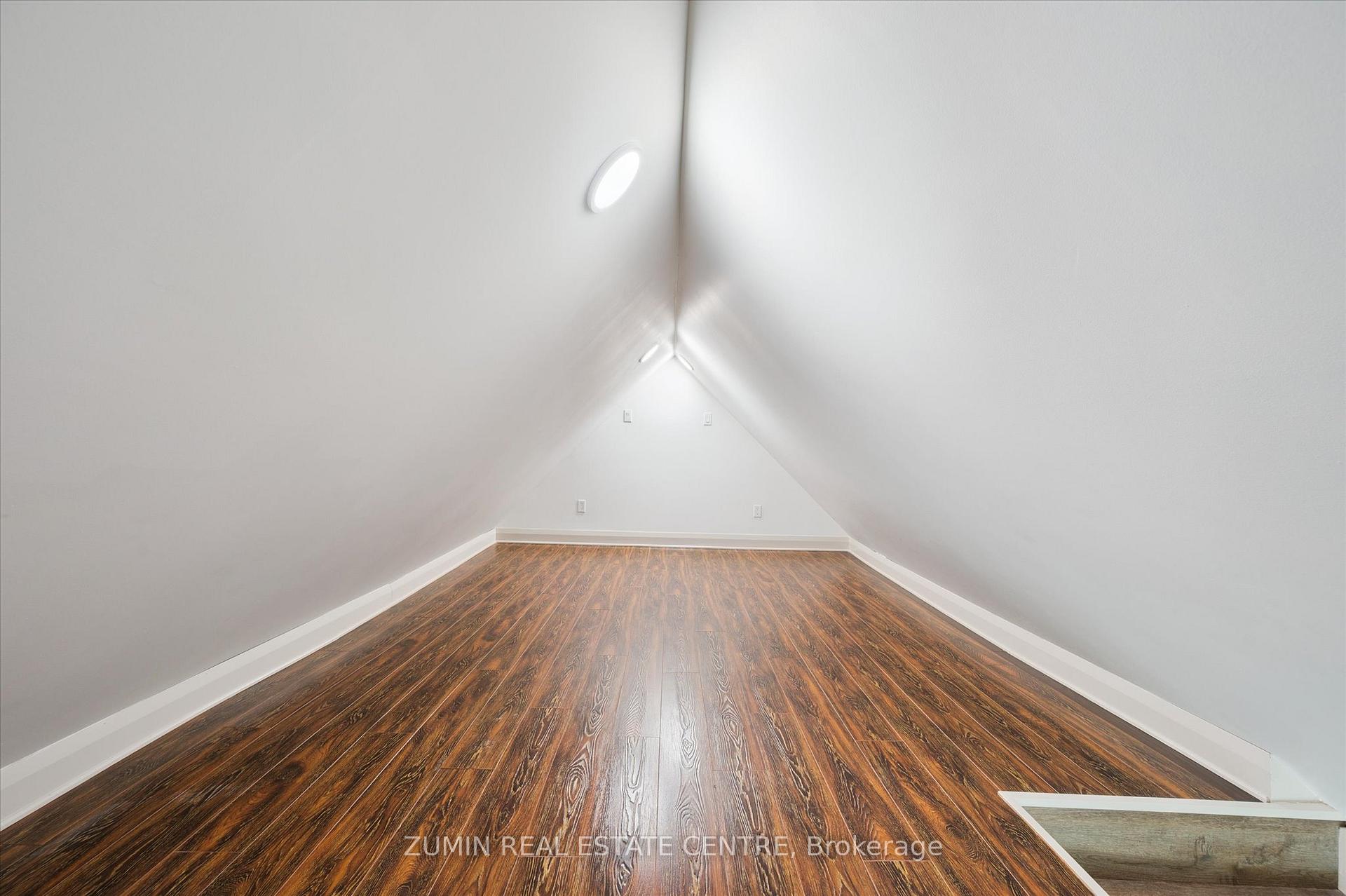 Photo 28 of 196 Kent Avenue, Kitchener — HOMEH