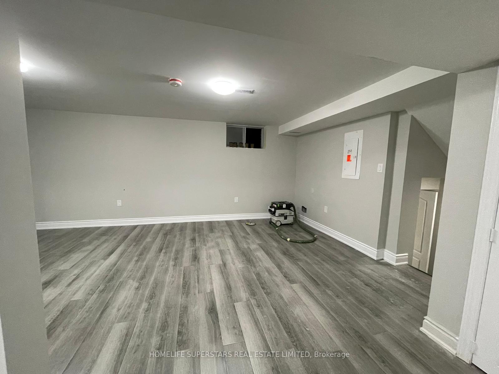 Photo 11 of 43 Oldfield Drive, Kitchener, Idlewood — HOMEH