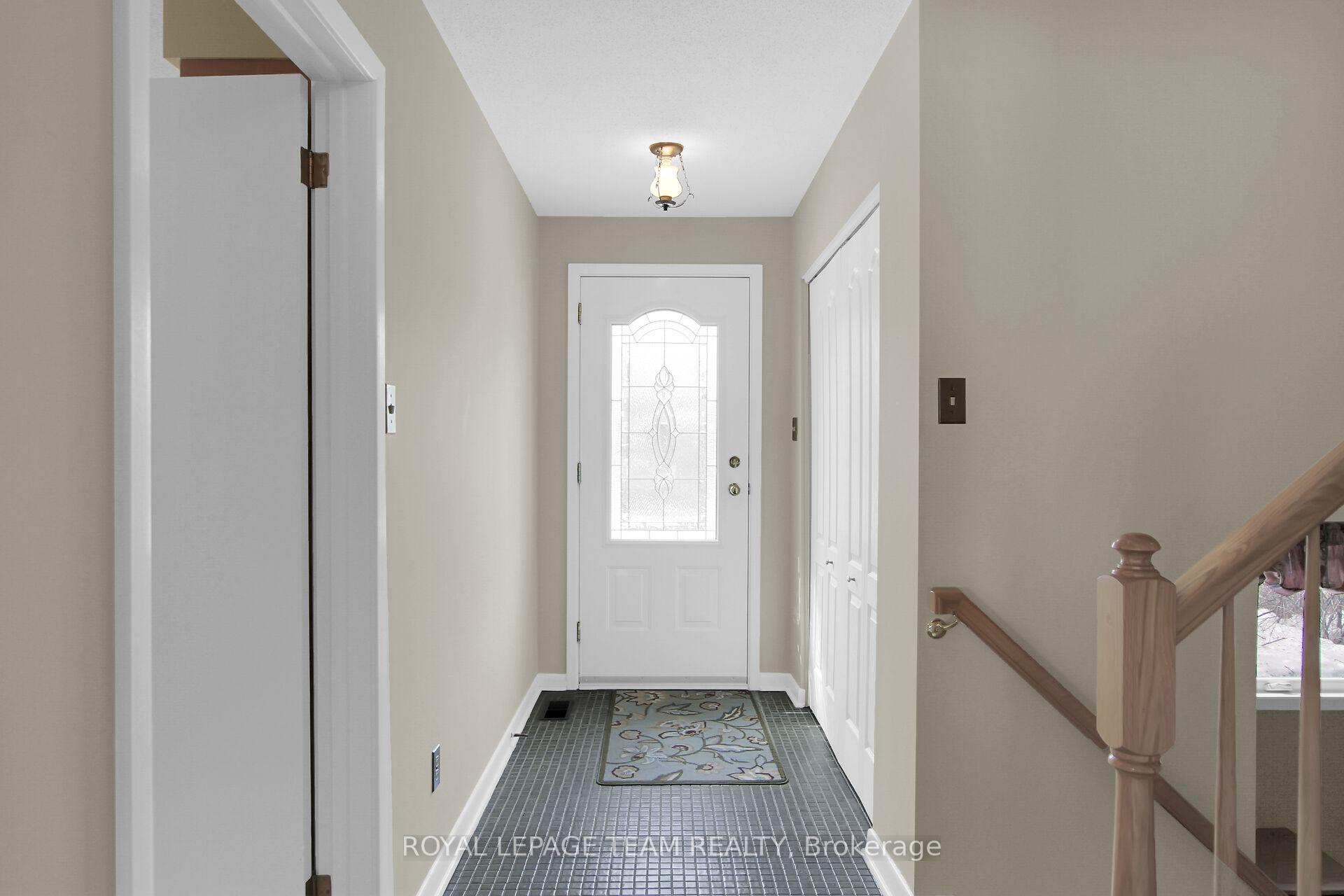 Photo 3 of 5491 Colony Heights Road, Ottawa, Manotick Village & Manotick Estates — HOMEH