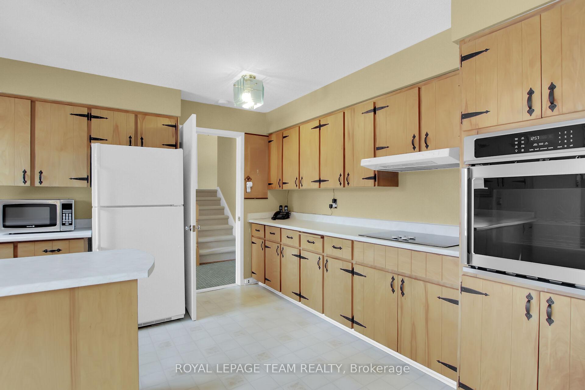 Photo 5 of 5491 Colony Heights Road, Ottawa, Manotick Village & Manotick Estates — HOMEH