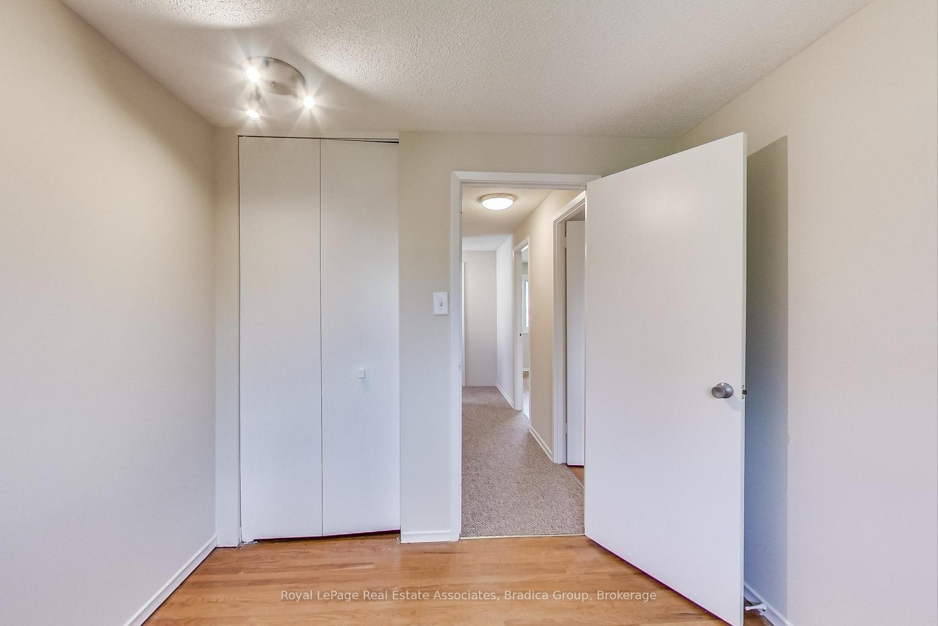 Photo 21 of 22 Lucerne Drive, Kitchener, Alpine — HOMEH
