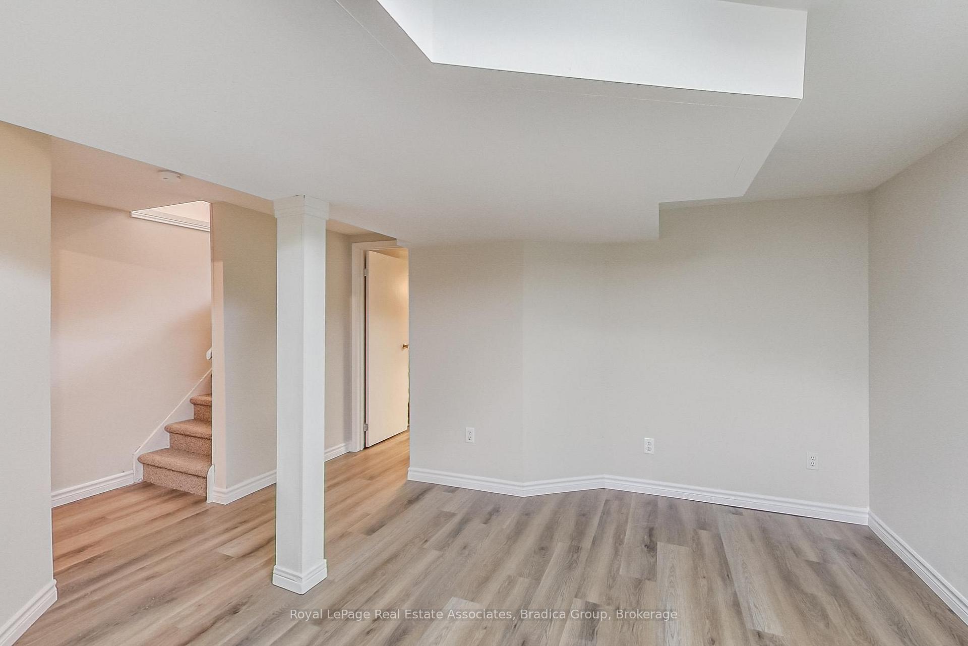 Photo 24 of 22 Lucerne Drive, Kitchener, Alpine — HOMEH