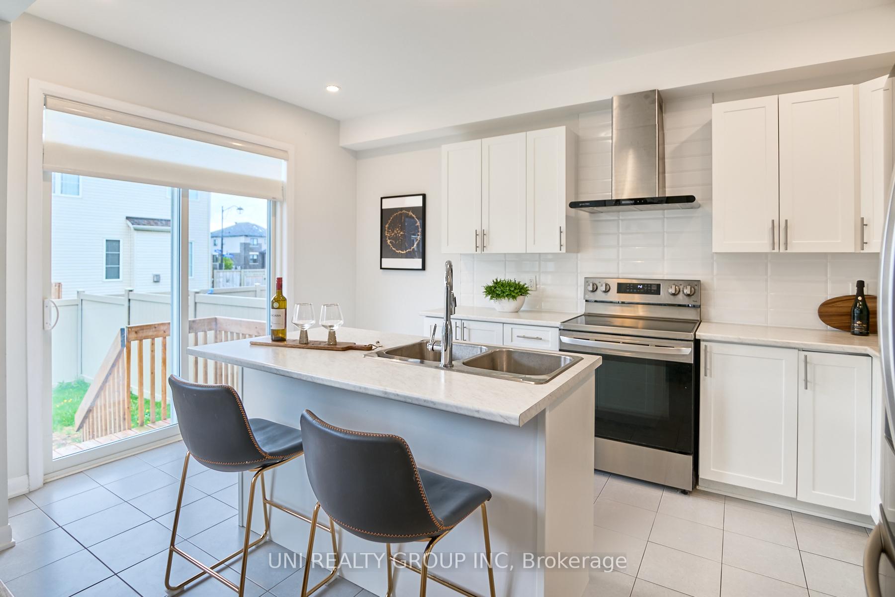 Photo 17 of 82 Coco Place, Ottawa, Kanata - Kanata Lakes/Heritage Hills — HOMEH