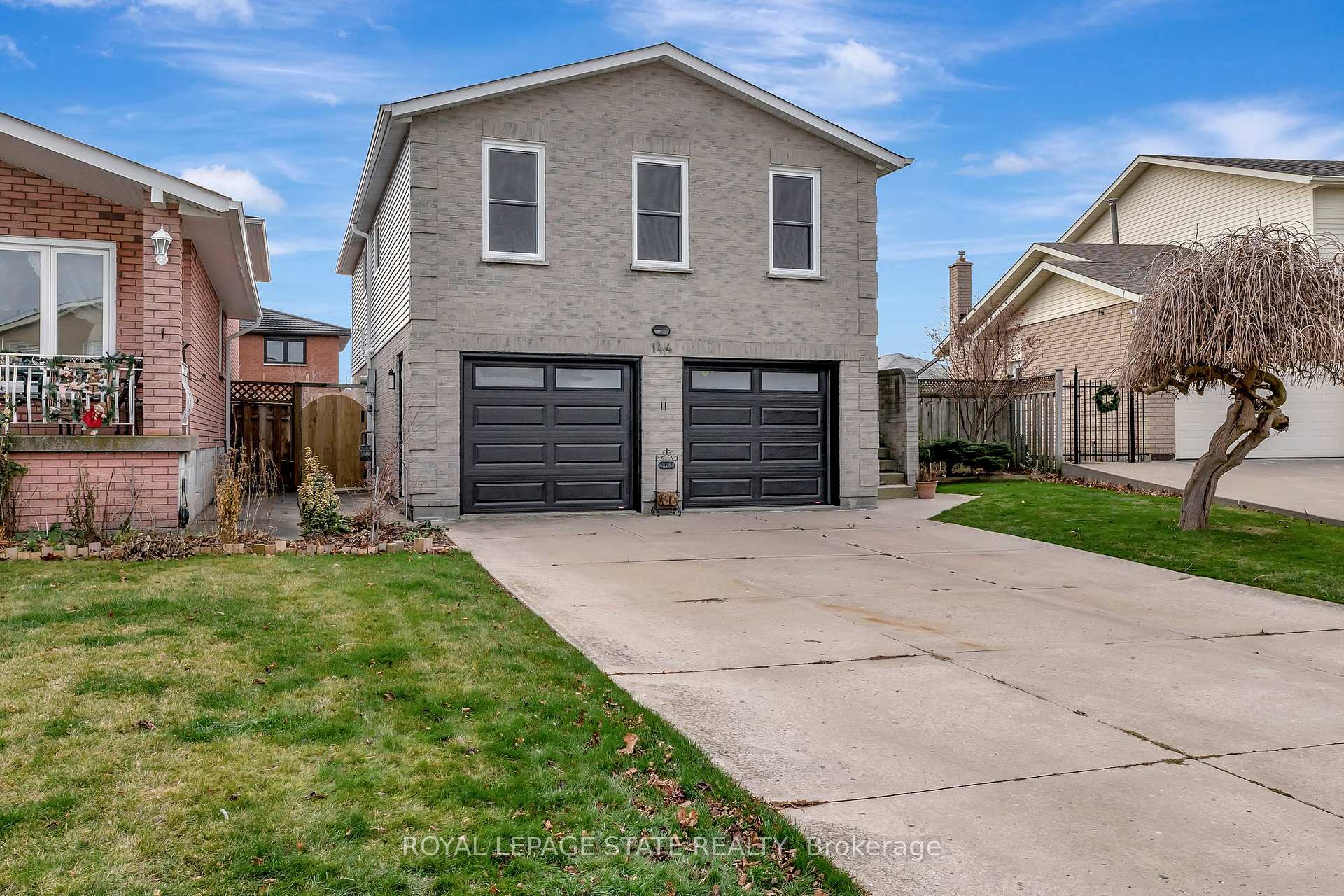 Photo 2 of Unit Upper Level, 144 Ravenbury Drive, Hamilton, Randall — HOMEH