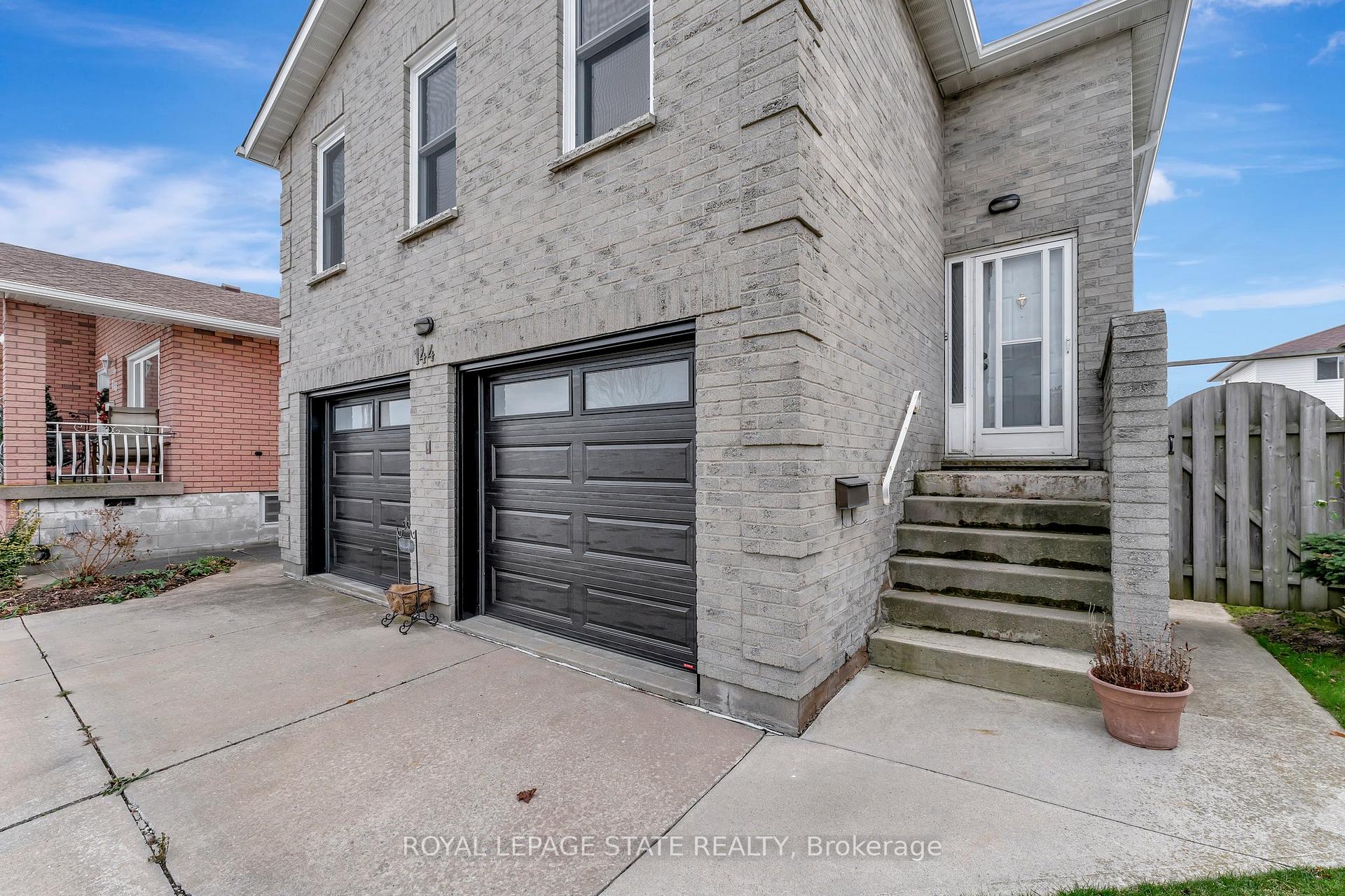 Photo 3 of Unit Upper Level, 144 Ravenbury Drive, Hamilton, Randall — HOMEH