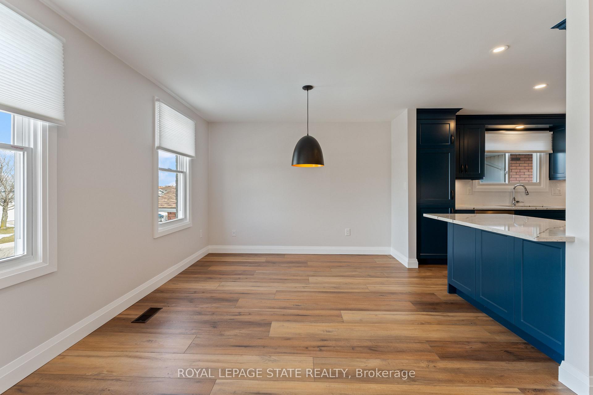 Photo 9 of Unit Upper Level, 144 Ravenbury Drive, Hamilton, Randall — HOMEH