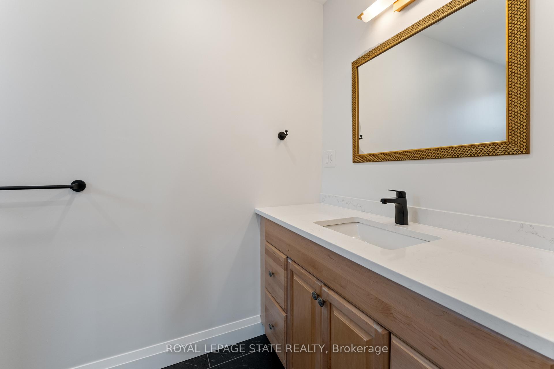Photo 17 of Unit Upper Level, 144 Ravenbury Drive, Hamilton, Randall — HOMEH