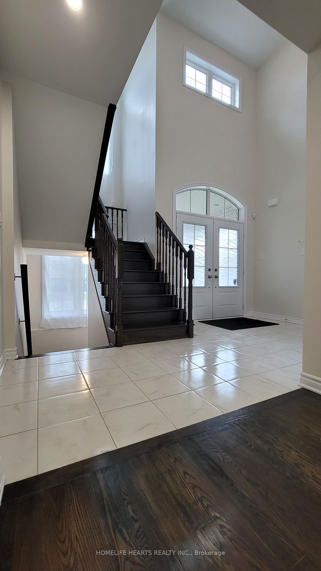 Photo 3 of 1030 Barton Way, Innisfil, Rural Innisfil — HOMEH