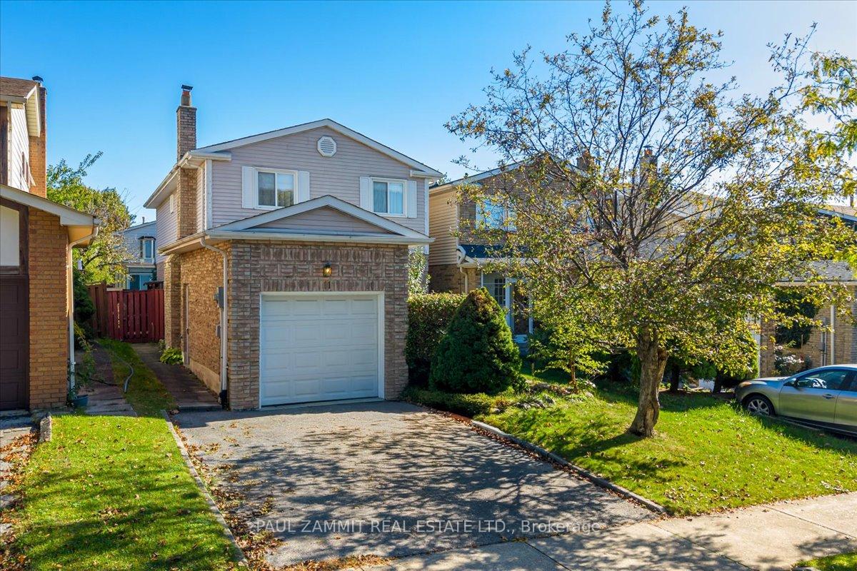Photo 1 of 11 Tamarack Drive, Markham, Aileen-Willowbrook — HOMEH