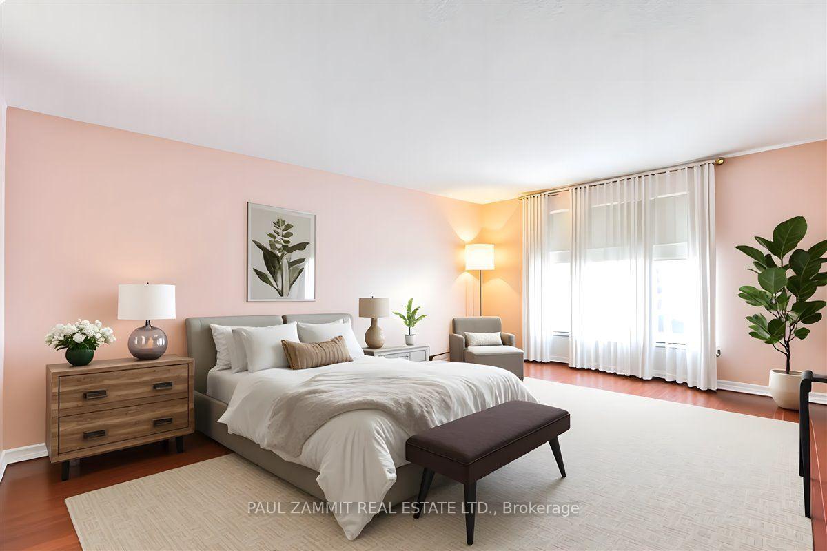 Photo 7 of 11 Tamarack Drive, Markham, Aileen-Willowbrook — HOMEH