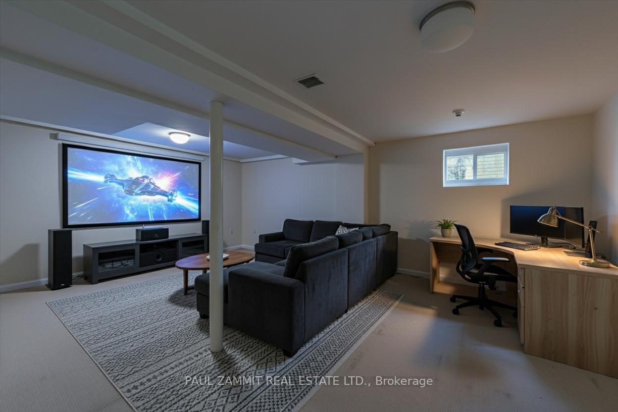 Photo 13 of 11 Tamarack Drive, Markham, Aileen-Willowbrook — HOMEH
