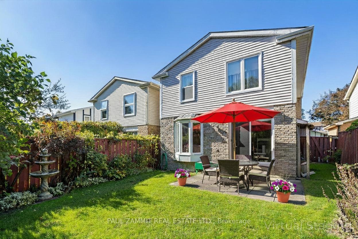 Photo 15 of 11 Tamarack Drive, Markham, Aileen-Willowbrook — HOMEH