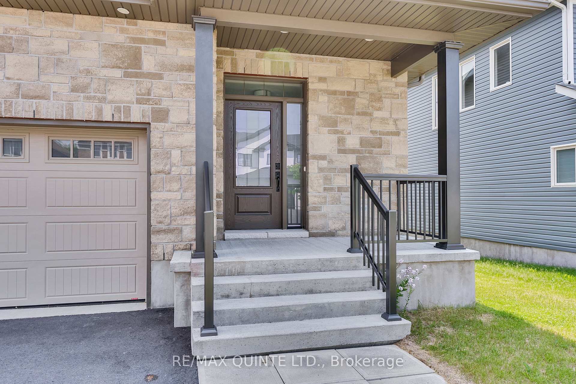 Photo 4 of 753 Riverview Way, Kingston — HOMEH