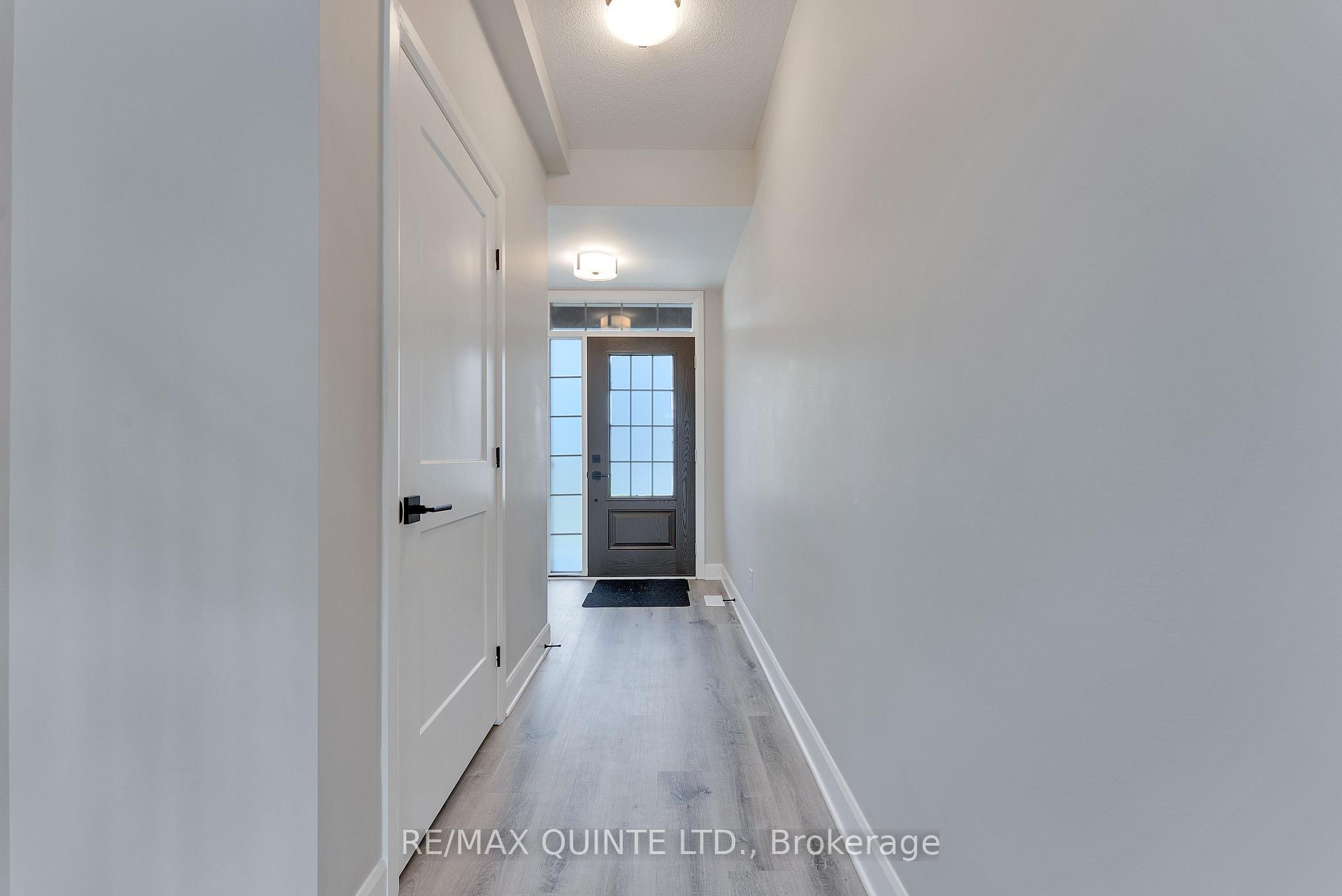 Photo 5 of 753 Riverview Way, Kingston — HOMEH