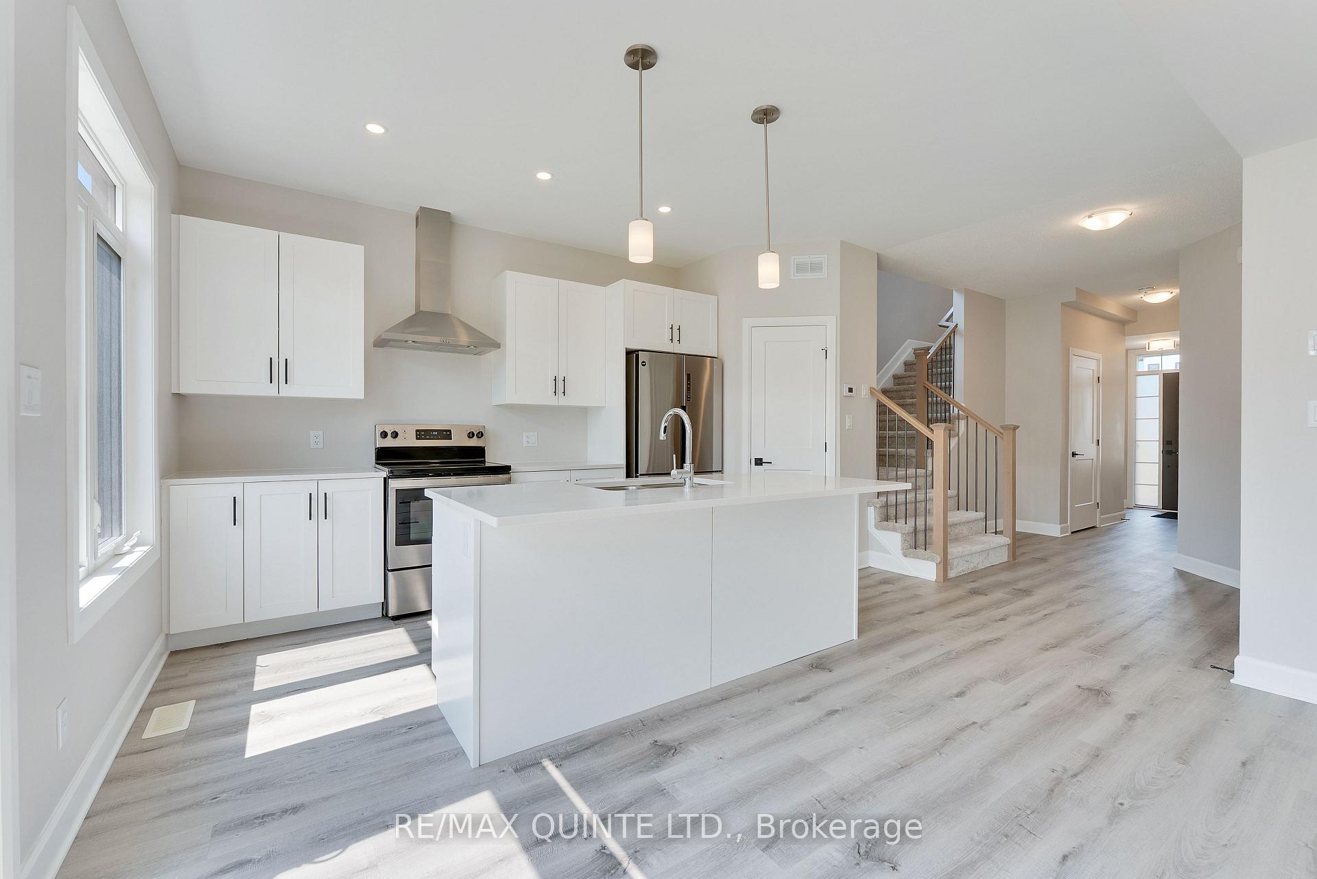 Photo 8 of 753 Riverview Way, Kingston — HOMEH