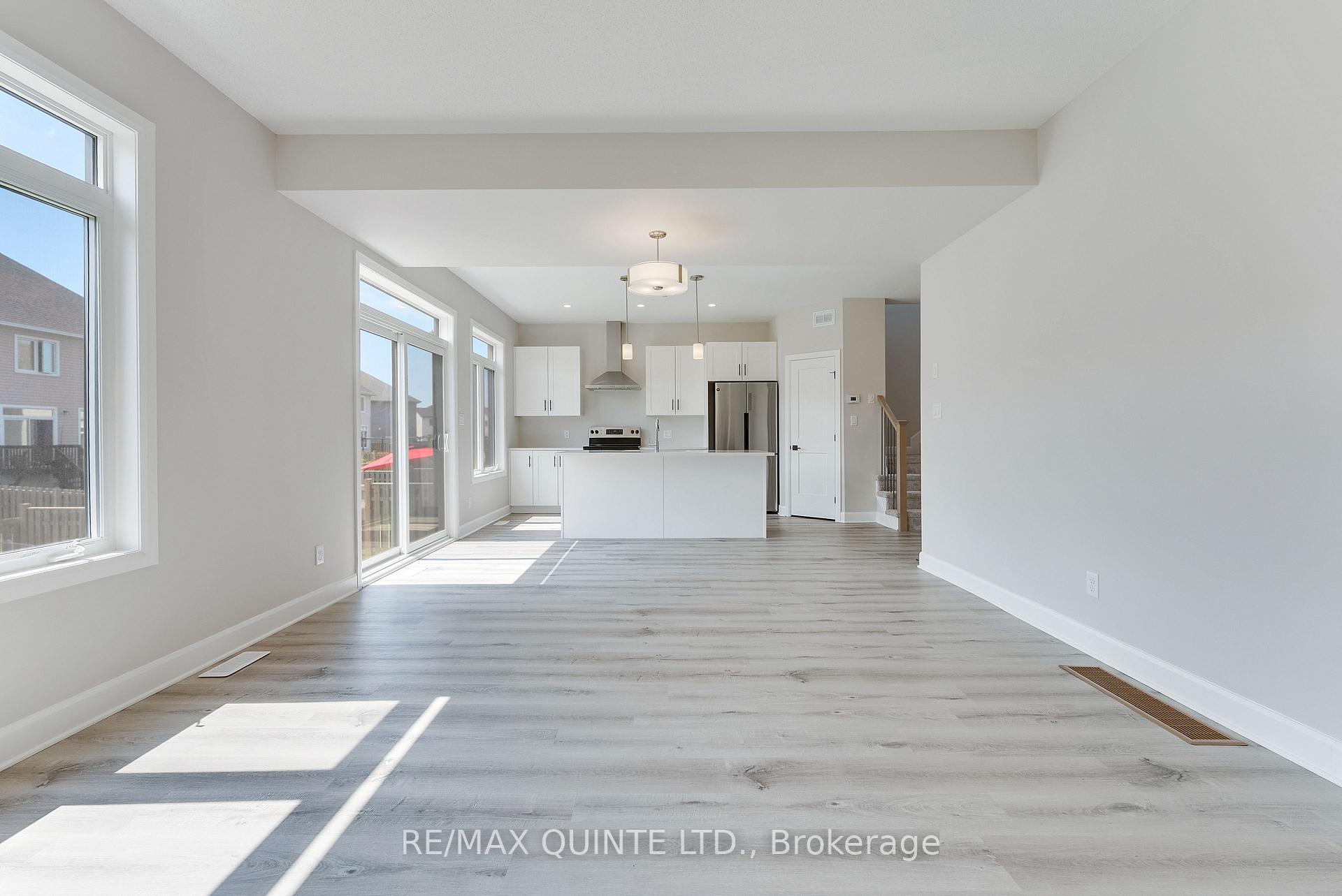 Photo 12 of 753 Riverview Way, Kingston — HOMEH