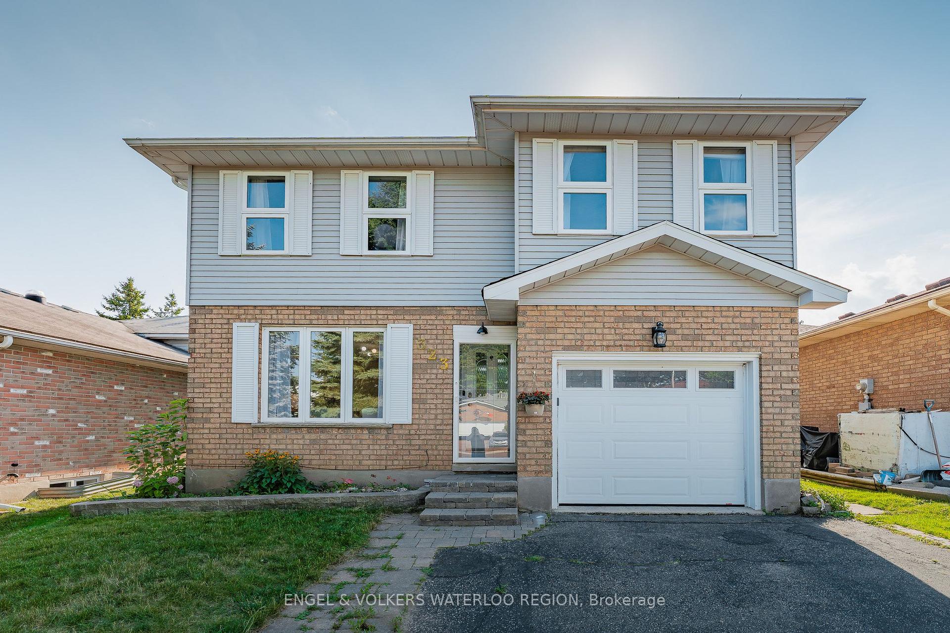 Photo 4 of 323 Newbury Drive, Kitchener — HOMEH