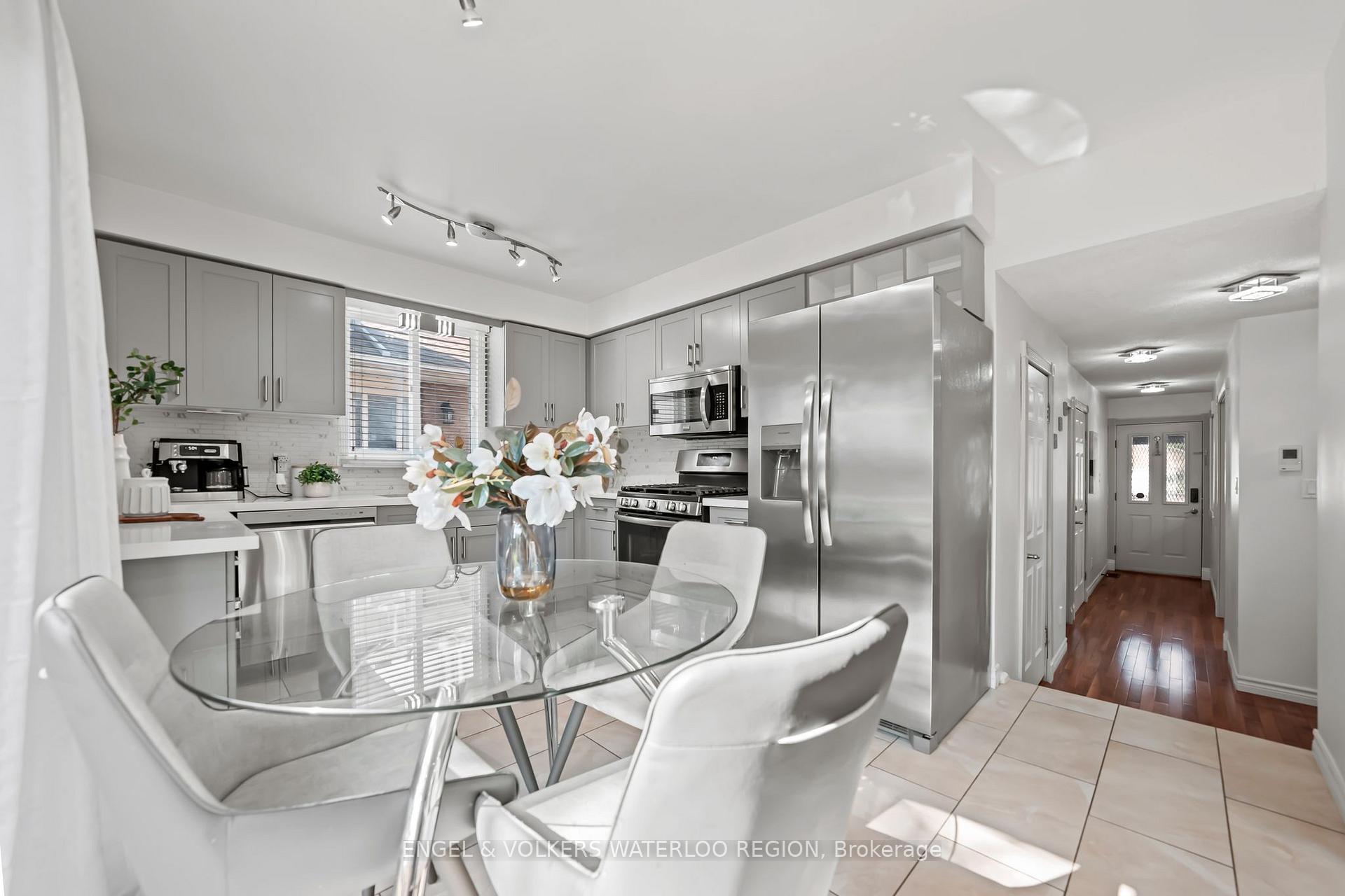 Photo 9 of 323 Newbury Drive, Kitchener — HOMEH