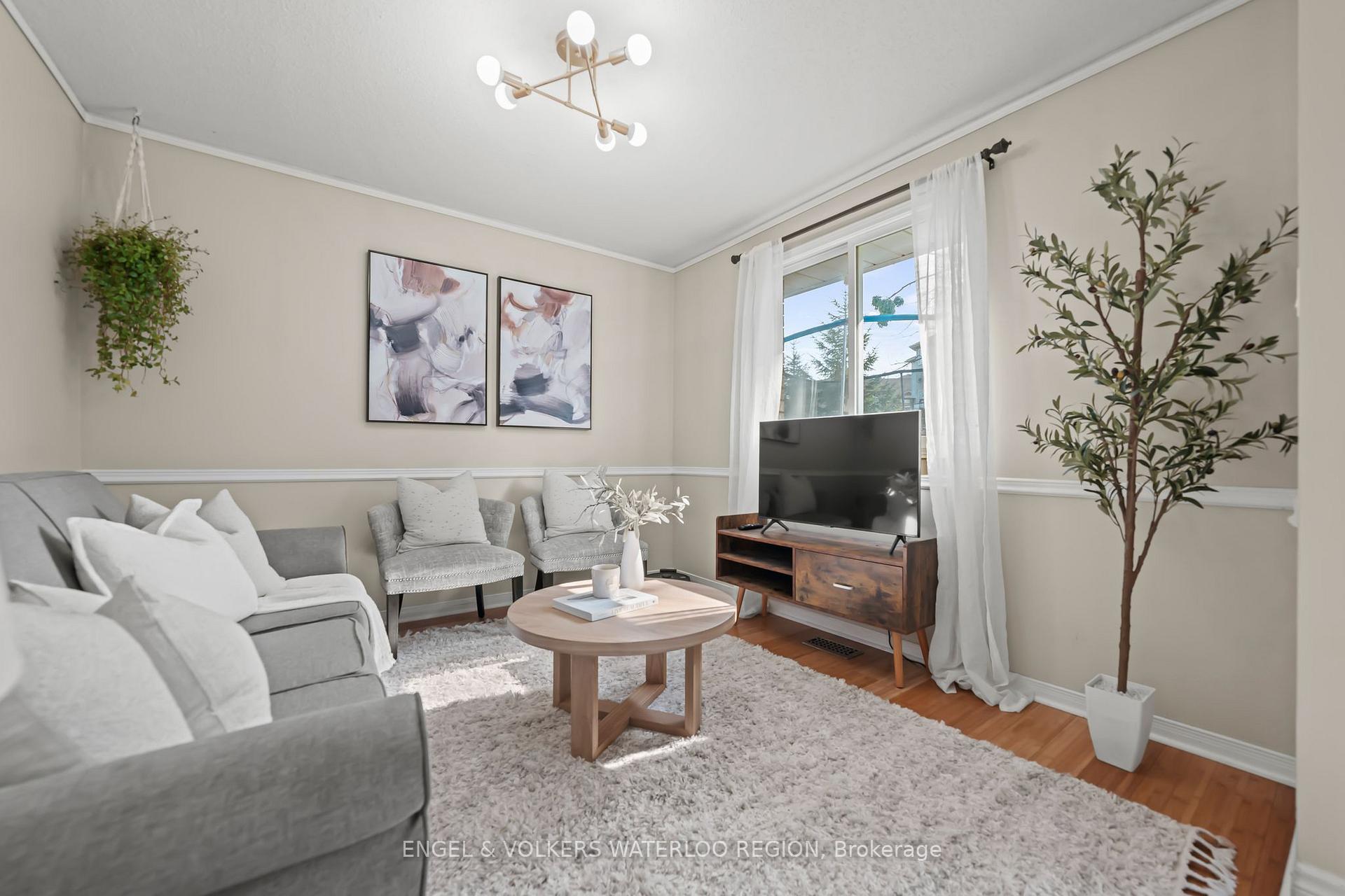 Photo 16 of 323 Newbury Drive, Kitchener — HOMEH