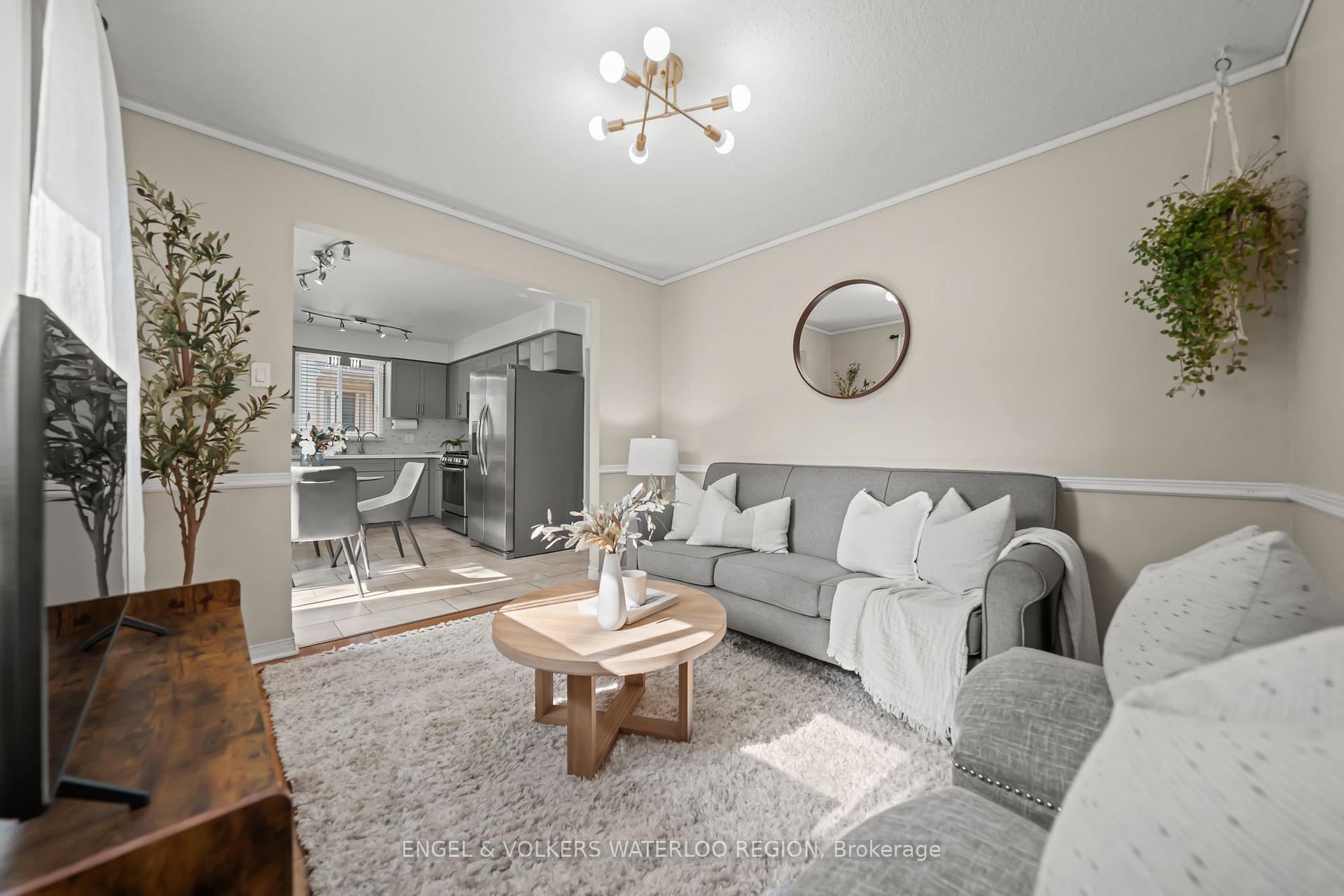 Photo 18 of 323 Newbury Drive, Kitchener — HOMEH