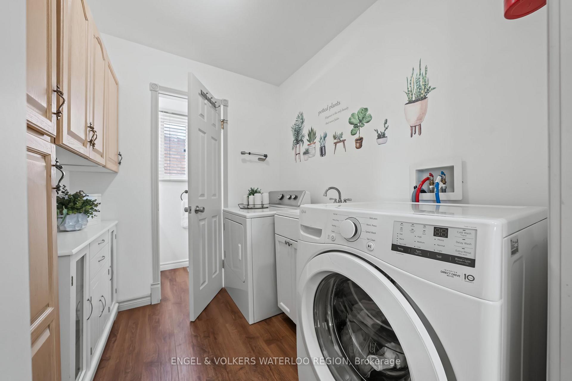 Photo 19 of 323 Newbury Drive, Kitchener — HOMEH