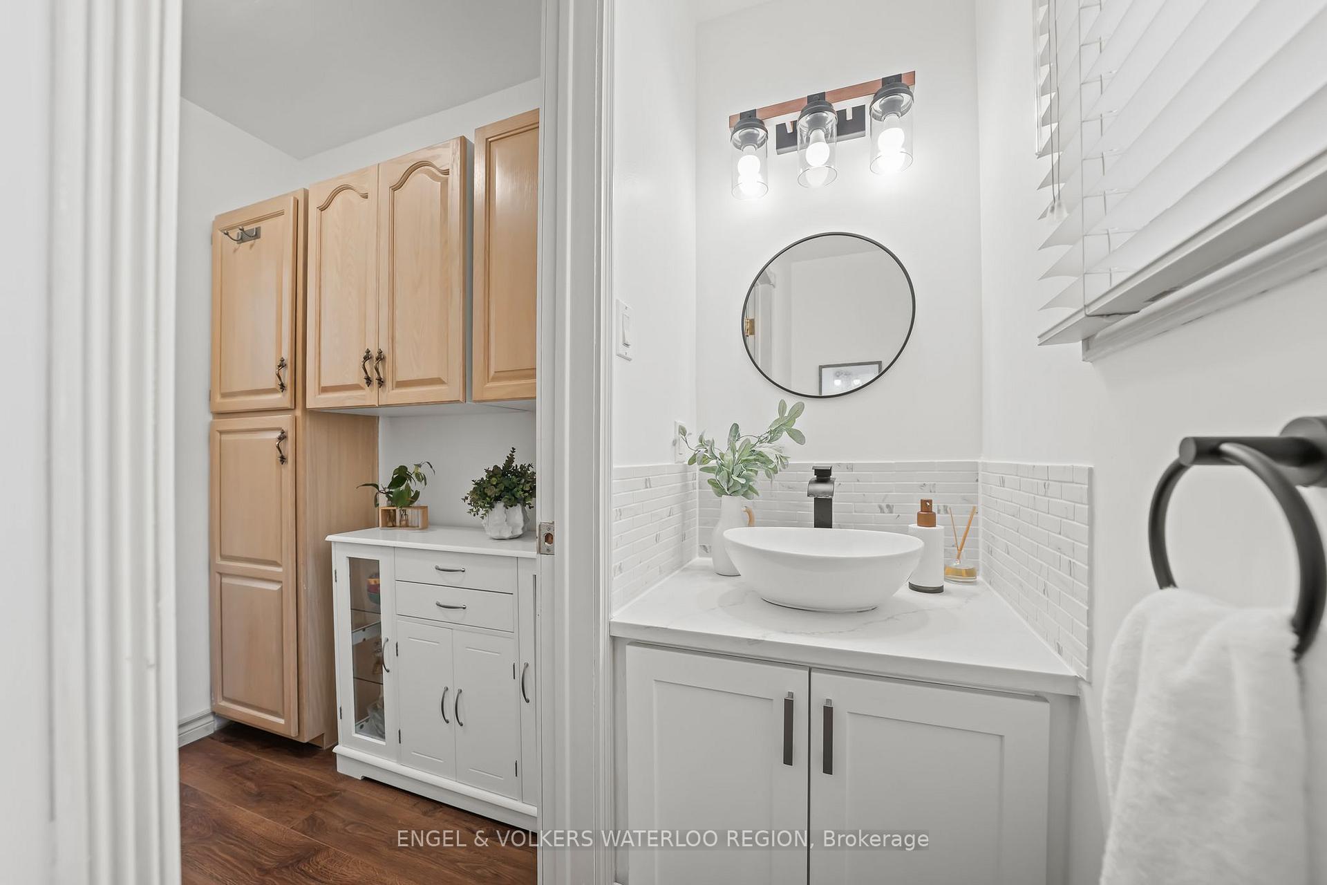 Photo 21 of 323 Newbury Drive, Kitchener — HOMEH