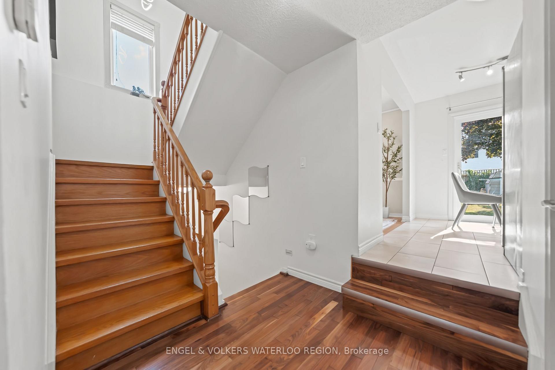 Photo 22 of 323 Newbury Drive, Kitchener — HOMEH