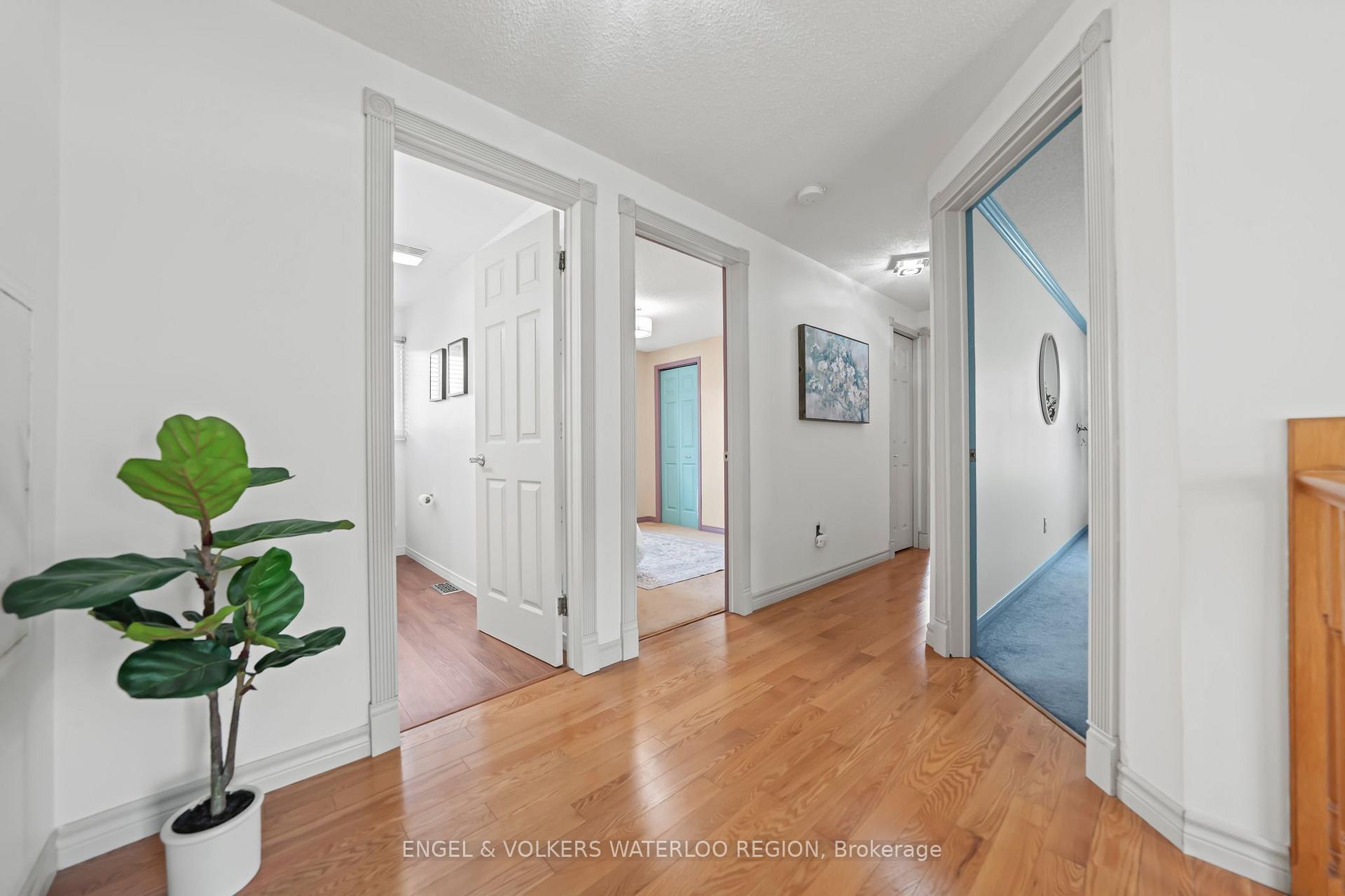 Photo 24 of 323 Newbury Drive, Kitchener — HOMEH